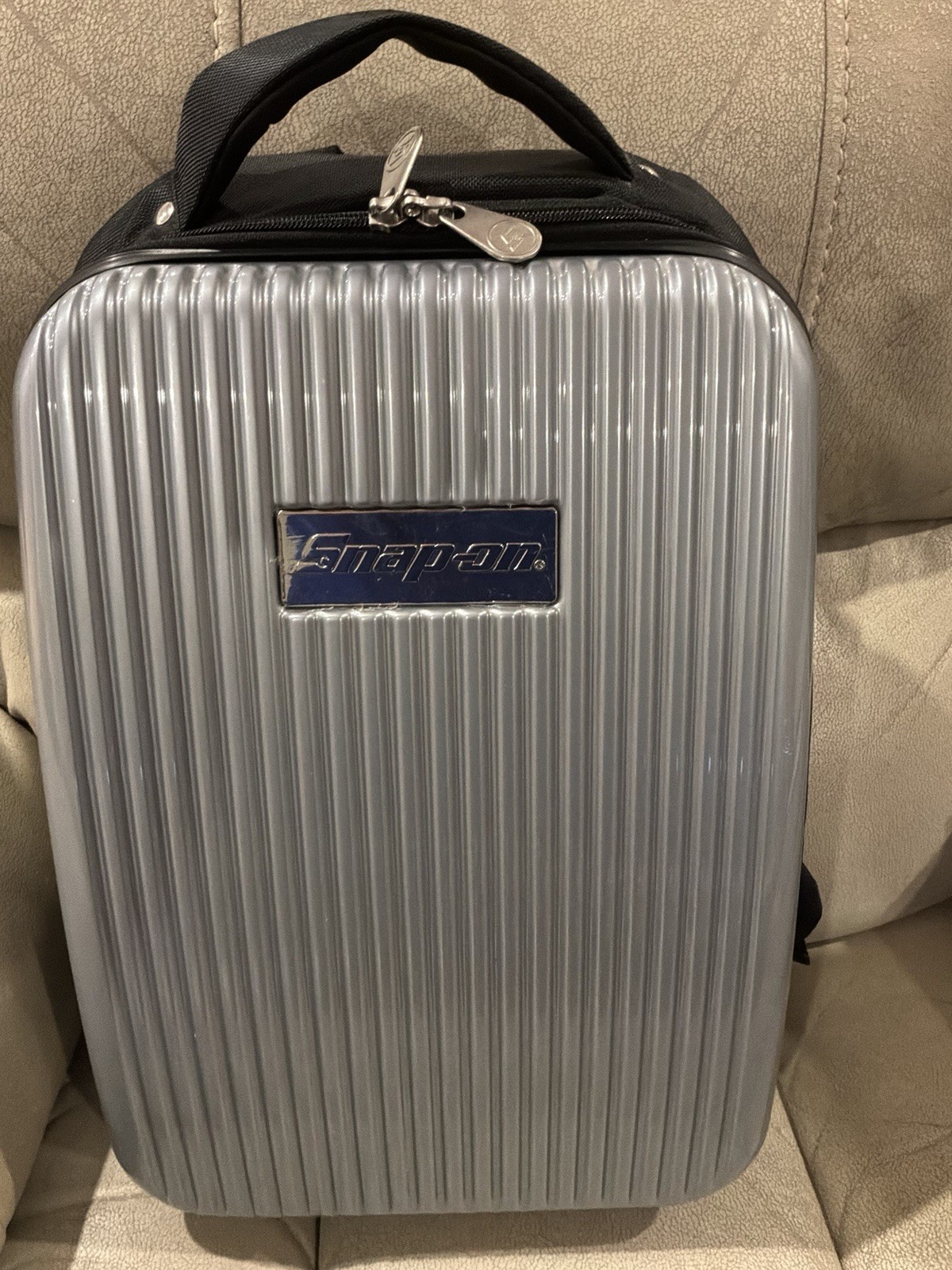 Snap-On Hard Shell Diagnostic Tool Backpack Case W/ Dividers Silver Black