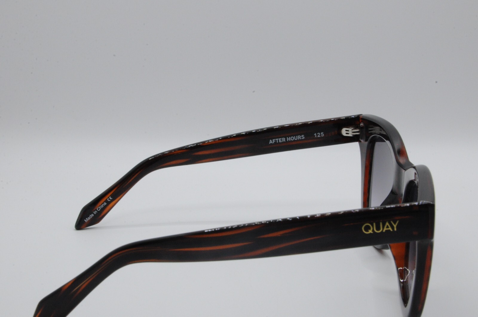 QUAY AFTER HOURS SQUARE SUNGLASSES BROWN STRIPE 125MM NEW