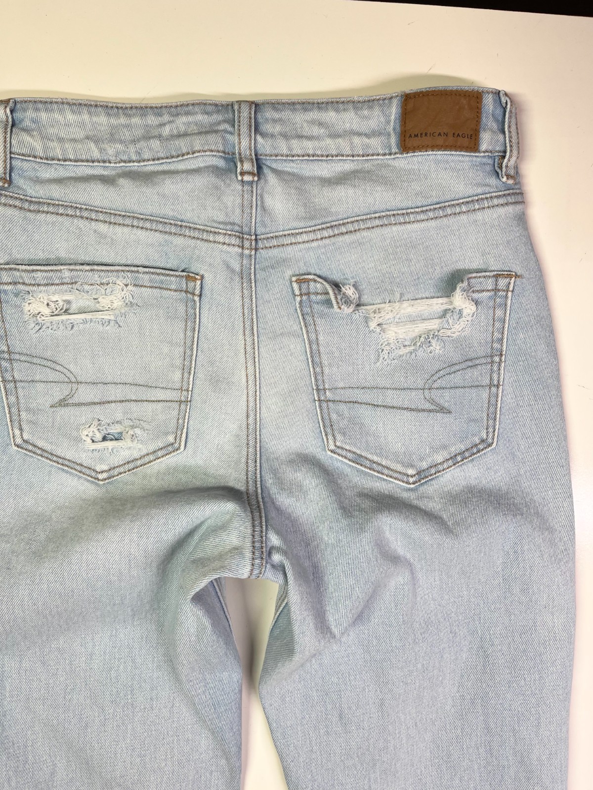 American Eagle Size 2 Strigid Mom Jeans Distressed Light Wash