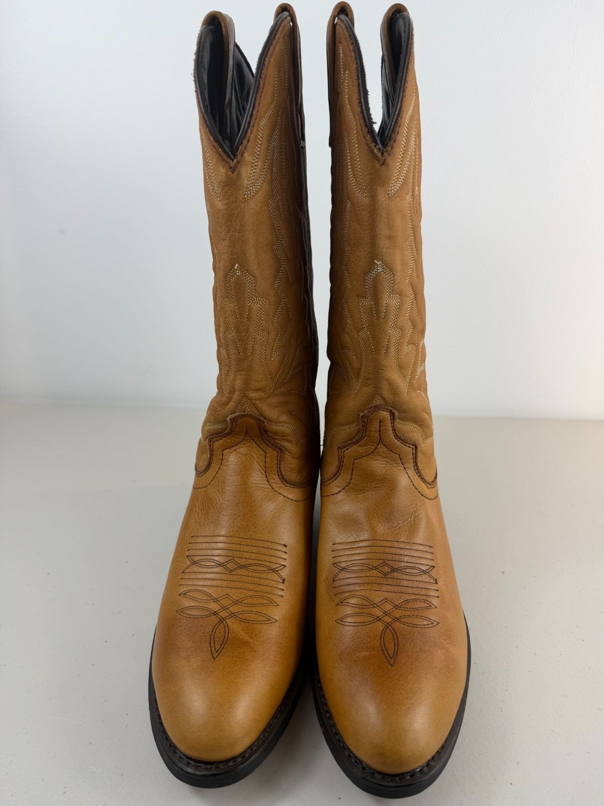 Laredo Jacksonville light caramel leather cowboy boots men’s size 8.5EW