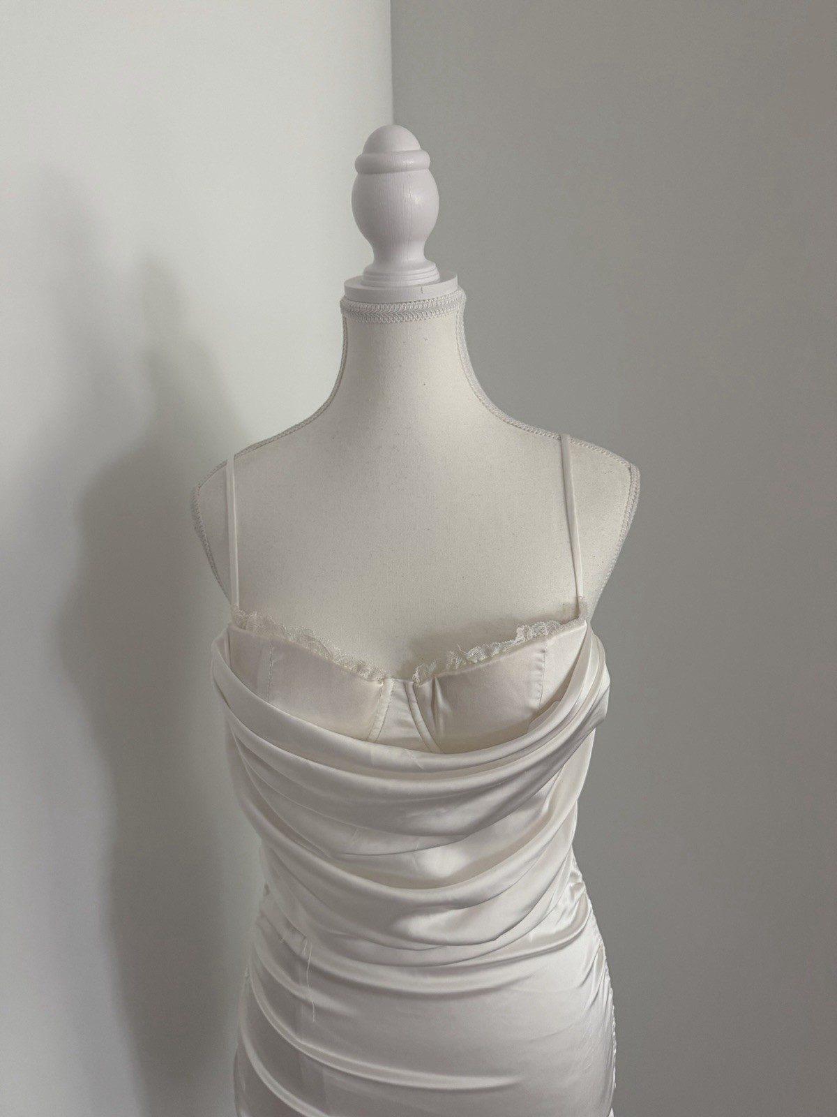 Fashion Nova White Solid Satin Ruched Bodycon Mini Dress Sweetheart Zip Size S