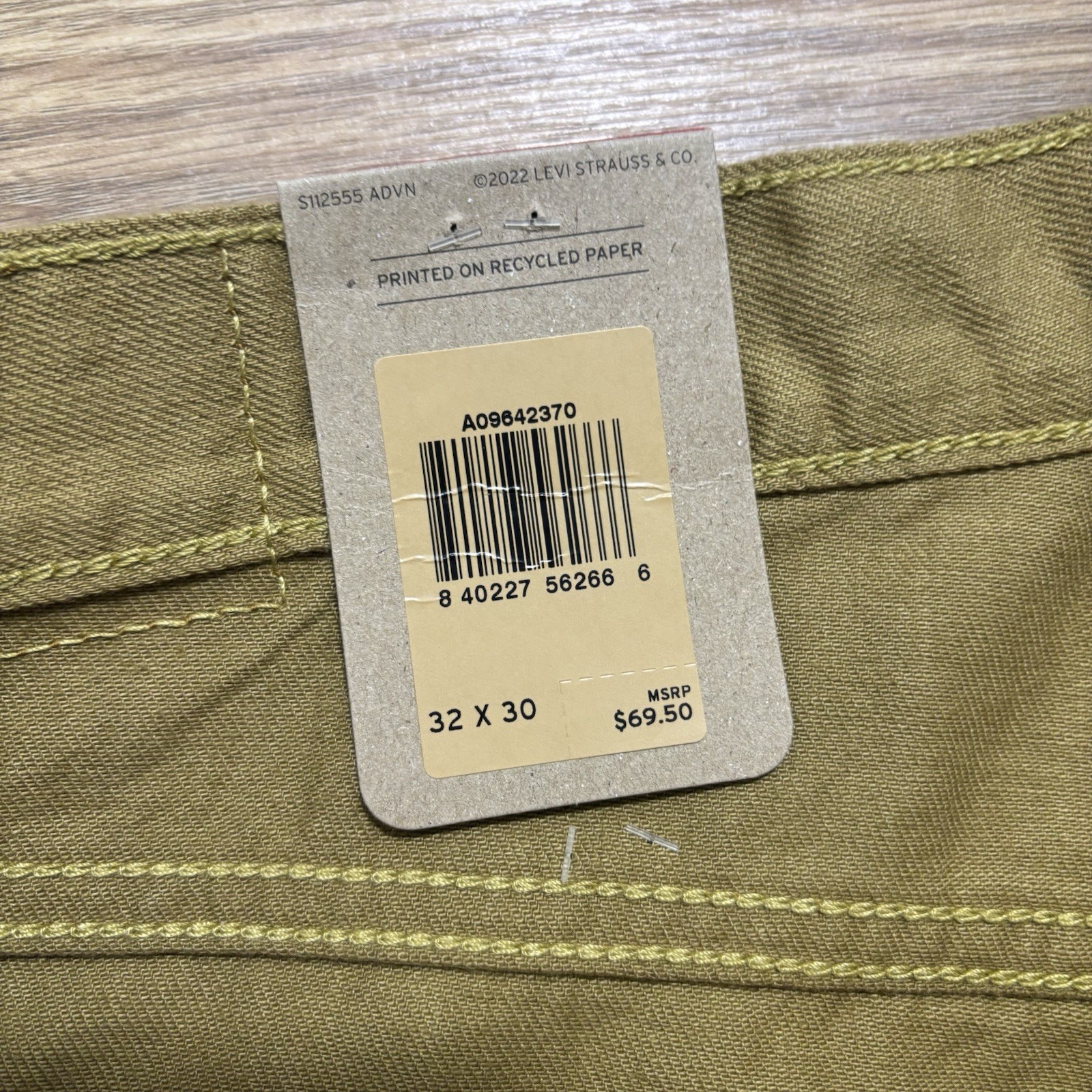 Levi’s Low Pro Straight Pants Women’s 32×30 Tan Relaxed Denim Jeans NWT