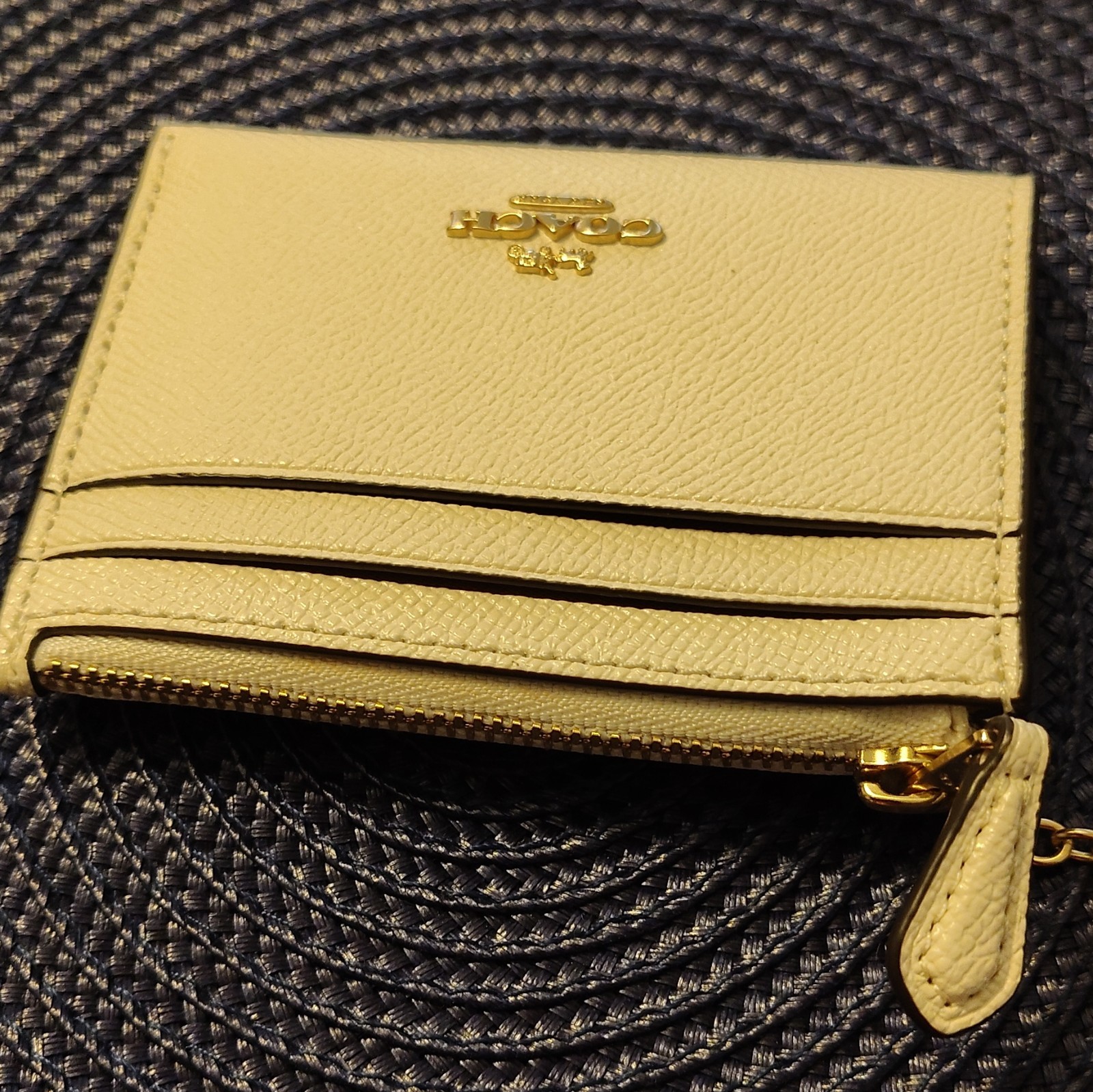 Coach Chalk With Gold Tone Hardware Mini Skinny ID Wallet Case Women’s Zip top