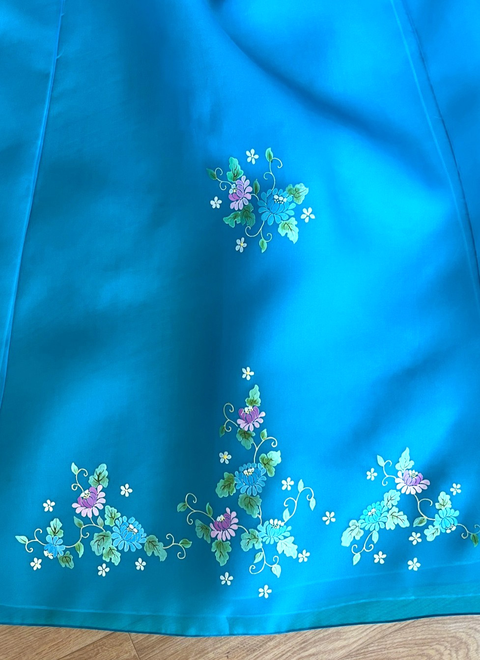 M Silk Traditional Korean Hanbok Set–Turquoise Blue Top/ Skirt with Floral Print