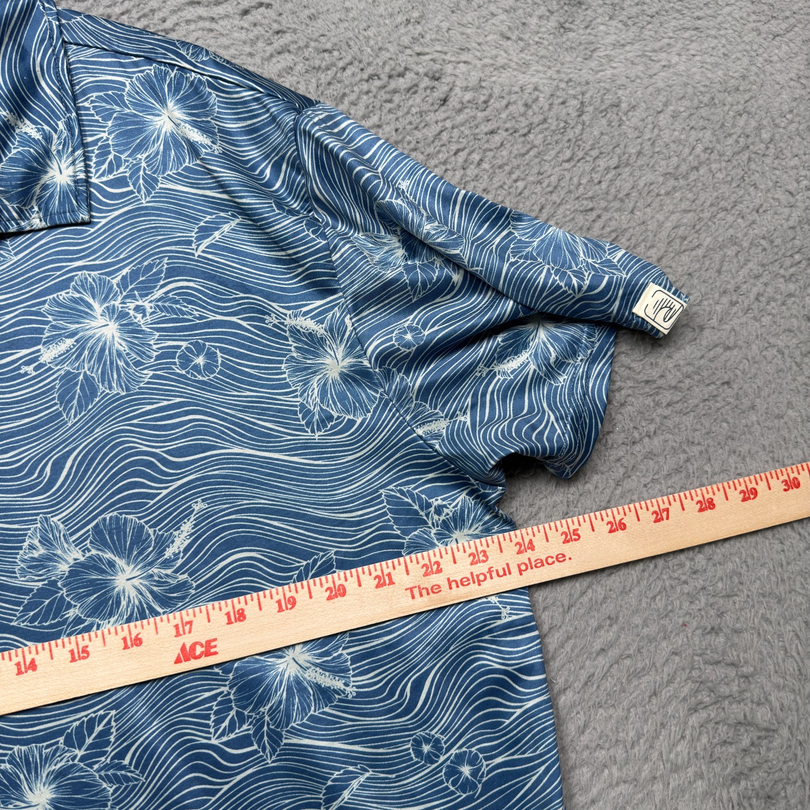 Laguna Swim Polo Shirt Men XL Blue Floral Tropical Hibiscus Stretch Short Sleeve