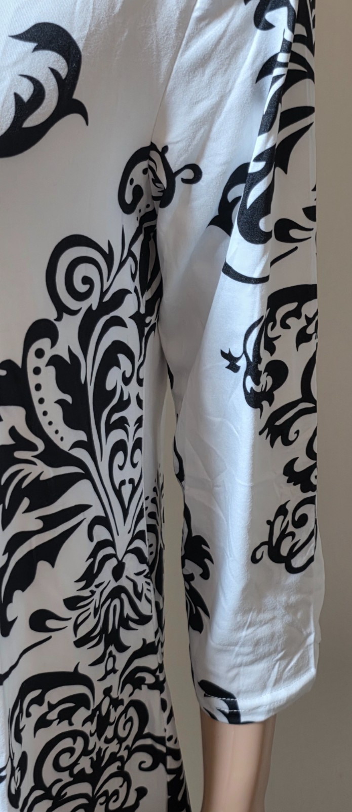 Naggo White & Black Print Tunic Top Button V-Neck & Asymmetrical Hem Size Med.