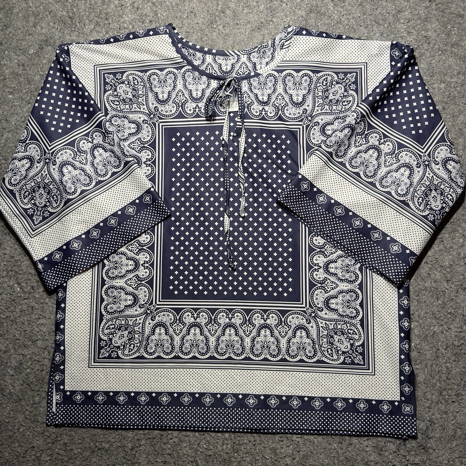 Topnotch Women’s Size 38 XL Blue&White Flare Sleeves Pullover Blouse