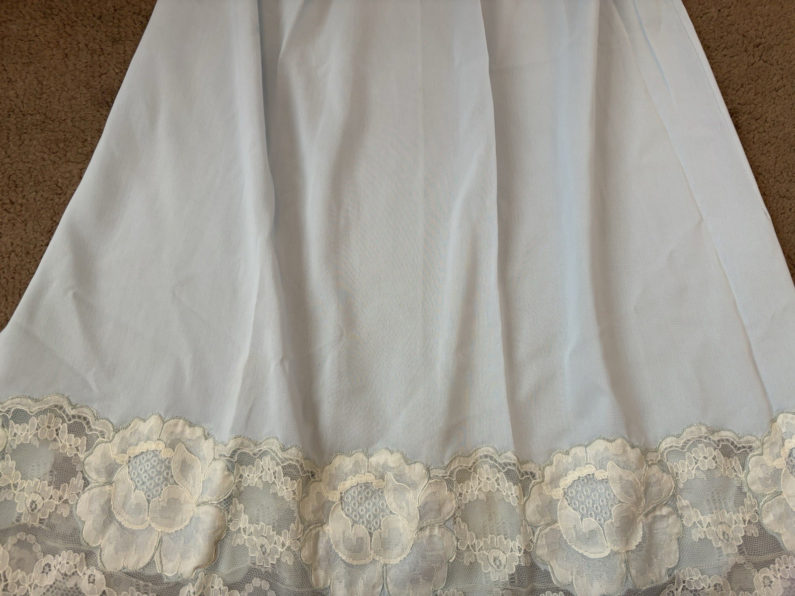 Vintage saramae lingerie 696 Light blue slip Lace Trim Slit Has Stain Sz Medium