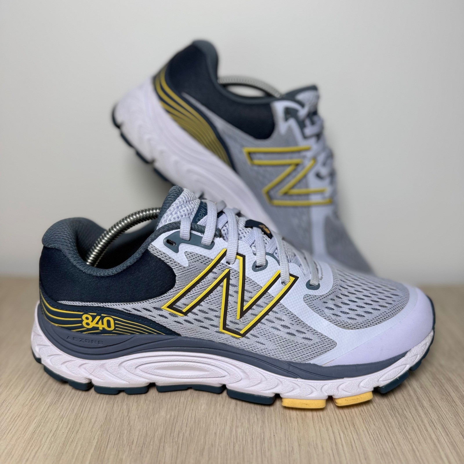 New Balance 840v5 Grey Navy Yellow Running Shoes W840LA5 Womens 8.5 B