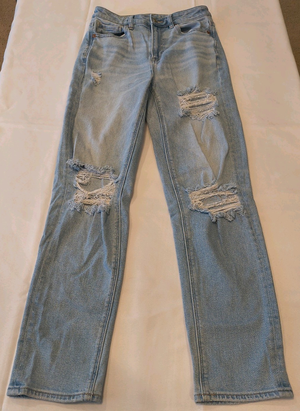 American Eagle Women’s Mom Straight Jeans Size 4 Blue Distressed Leg Denim