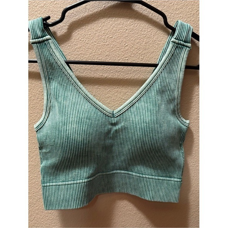 Zenana Outfitters Ribbed V-Neck Cropped Tank – Mint Green L/XL