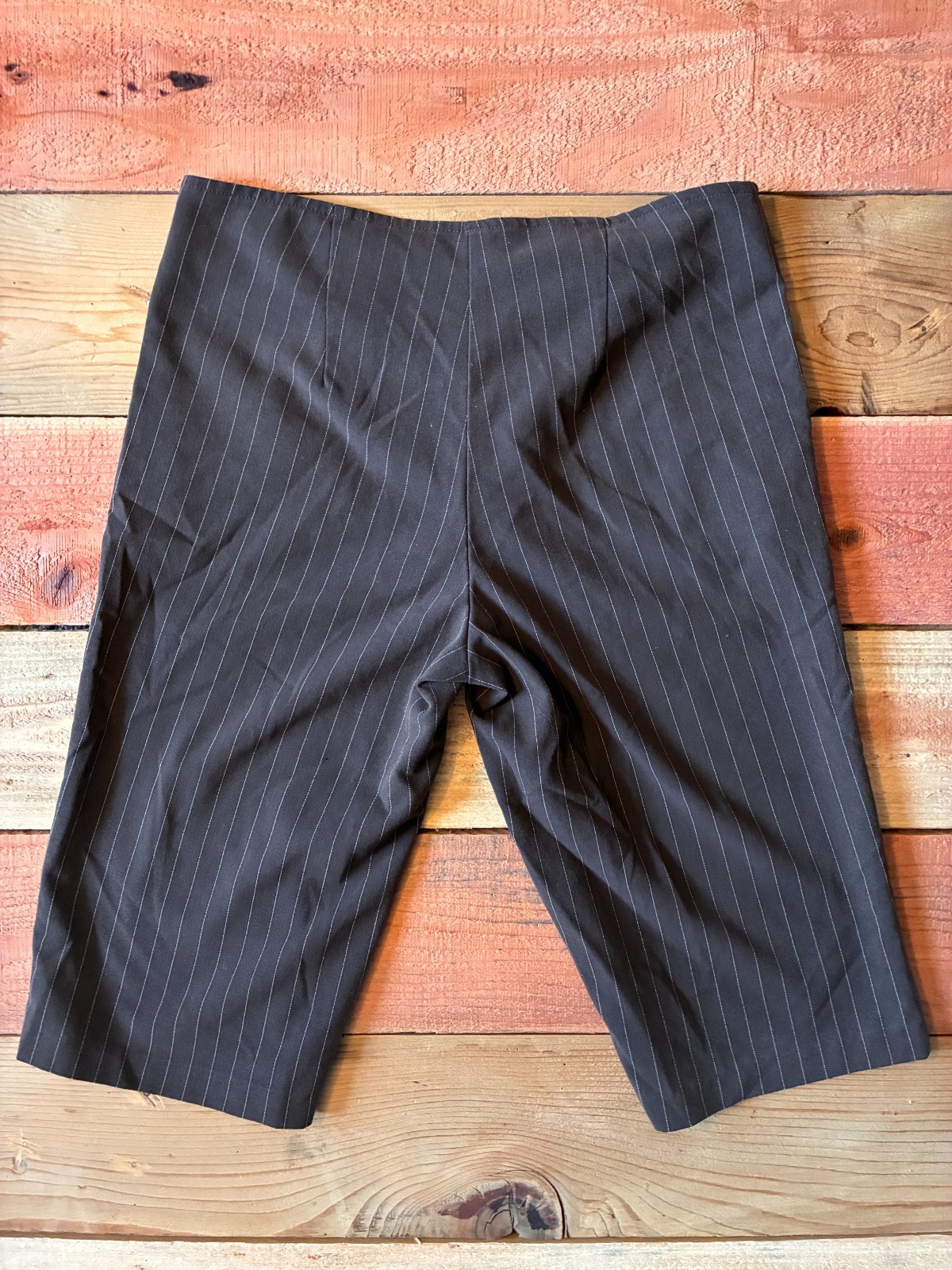 Y2K Made in USA Wrapper Pinstripe Capri Pants Womens 7 Brown Corporate Office