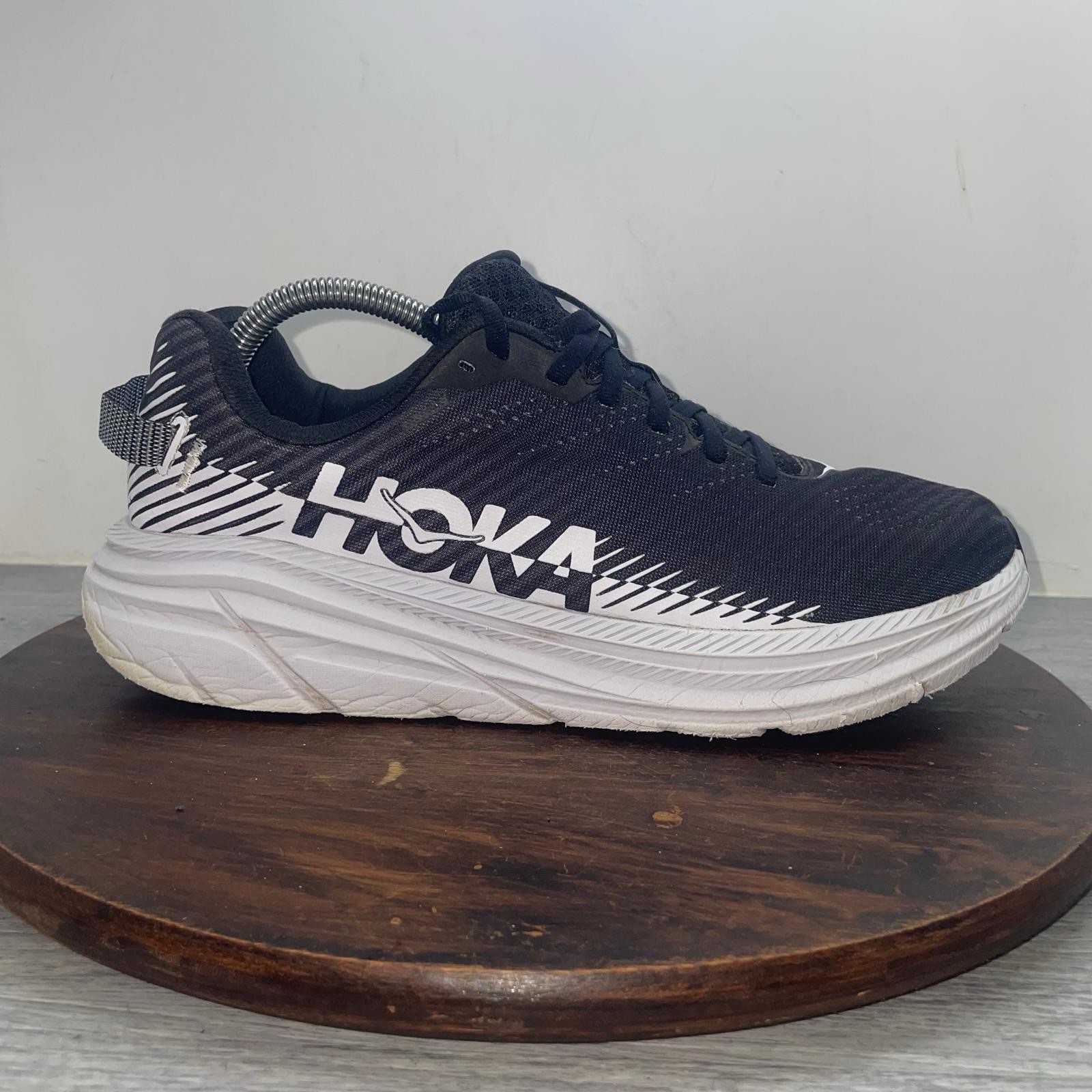 Hoka One One Rincon 2 Womens 10 Black White Athletic Running Shoes 1110515 BWHT