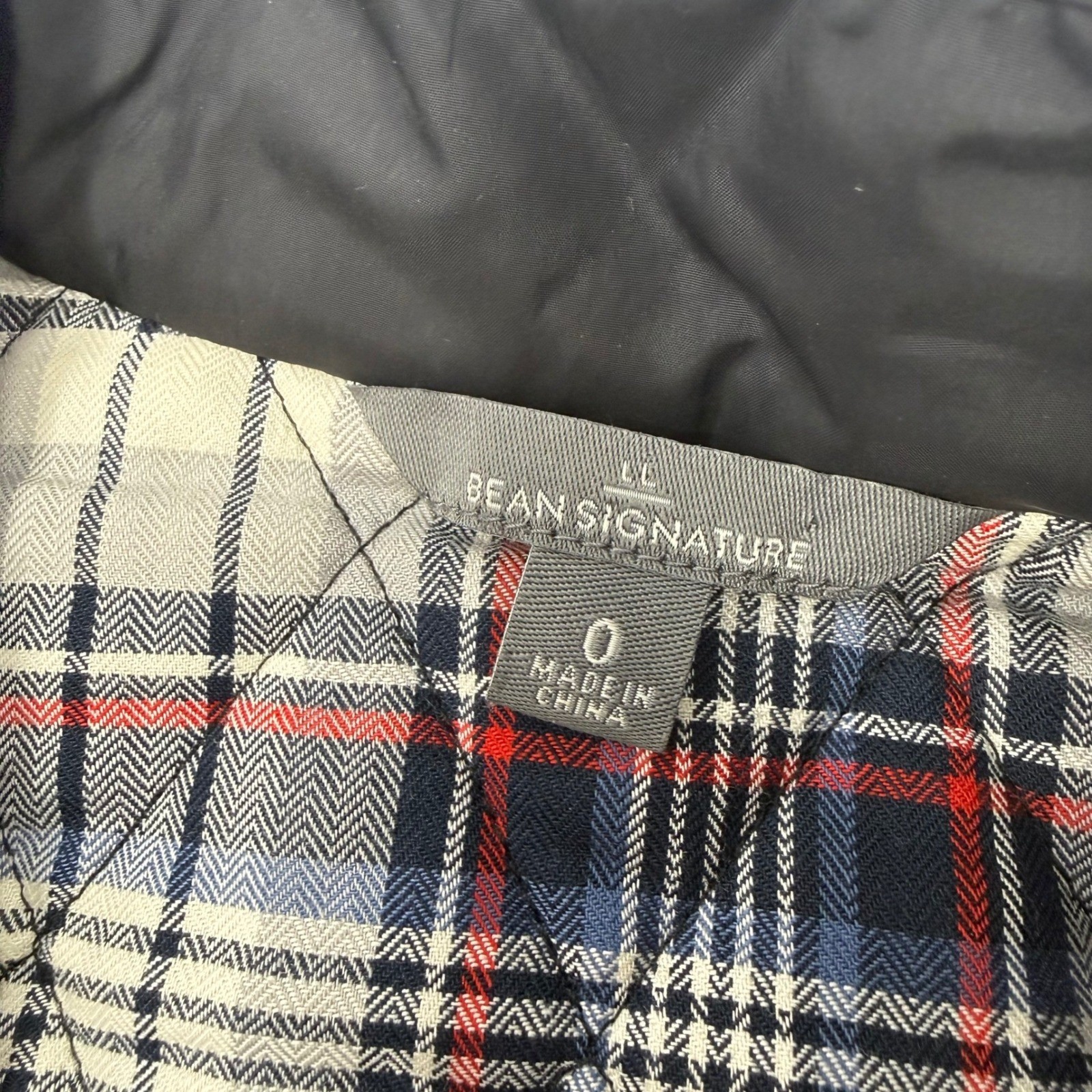 LL Bean Signature Womens Size 0 Quilted Jacket Black Plaid Lining Primaloft
