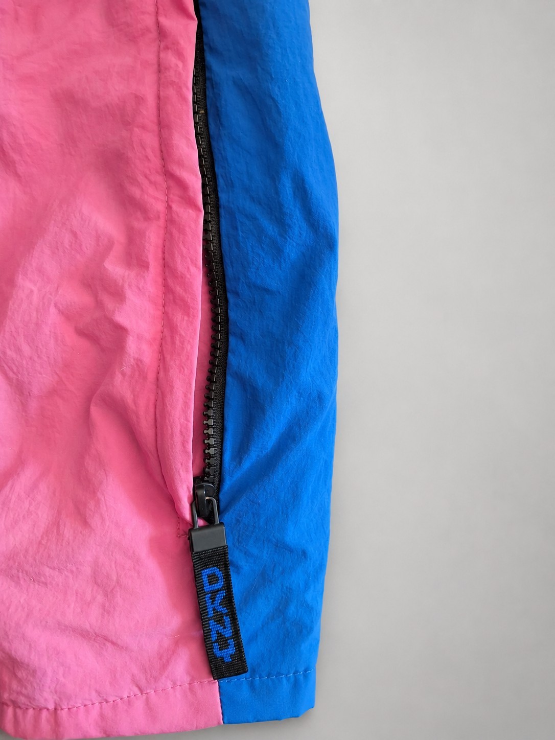 Y2K DKNY Tech Womens Pink Blue Colorblock Hooded Full Zip Jacket Reflective