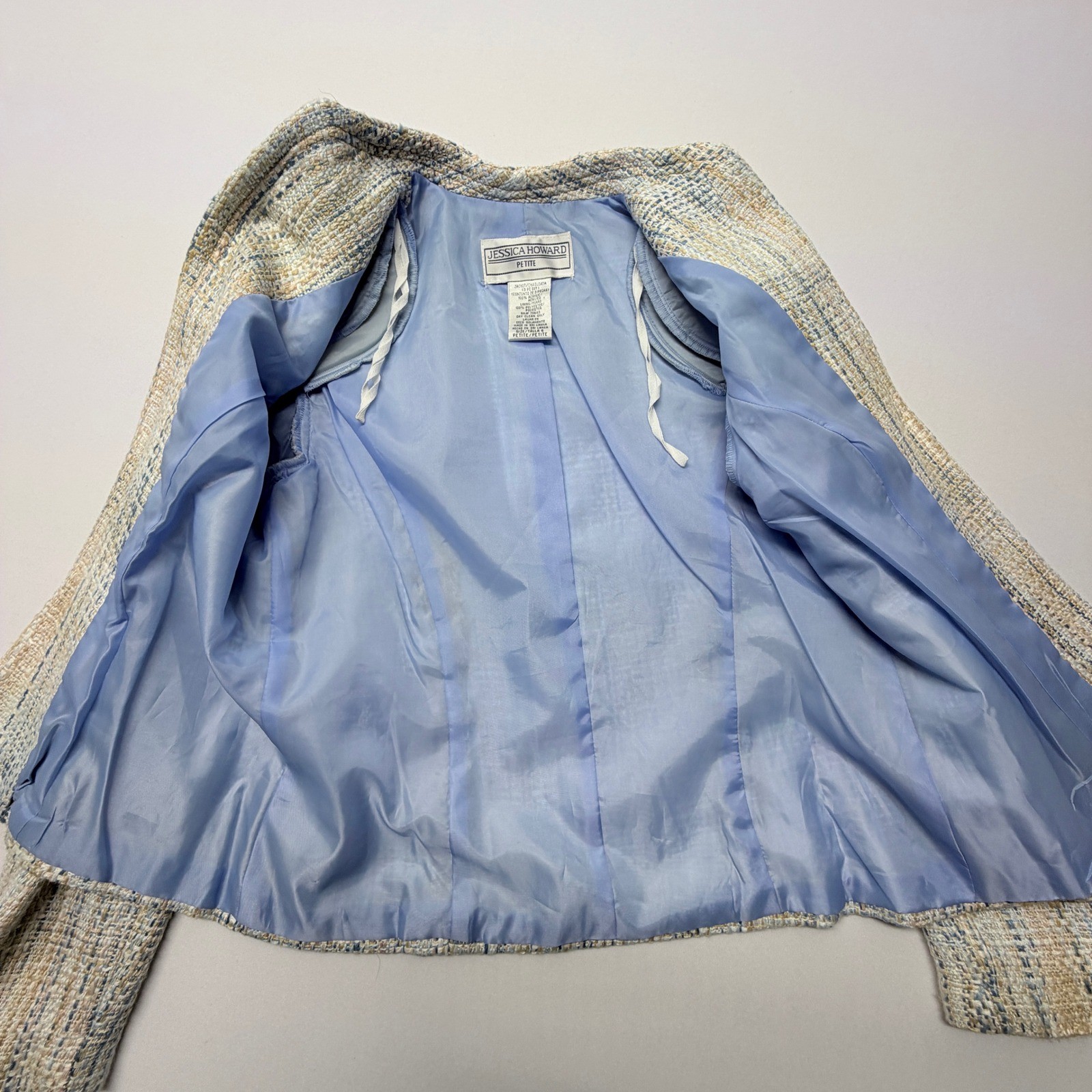 Jessica Howard Petite Blue Cream Tweed Skirt Suit Set Size 6P Bow Trim Vintage