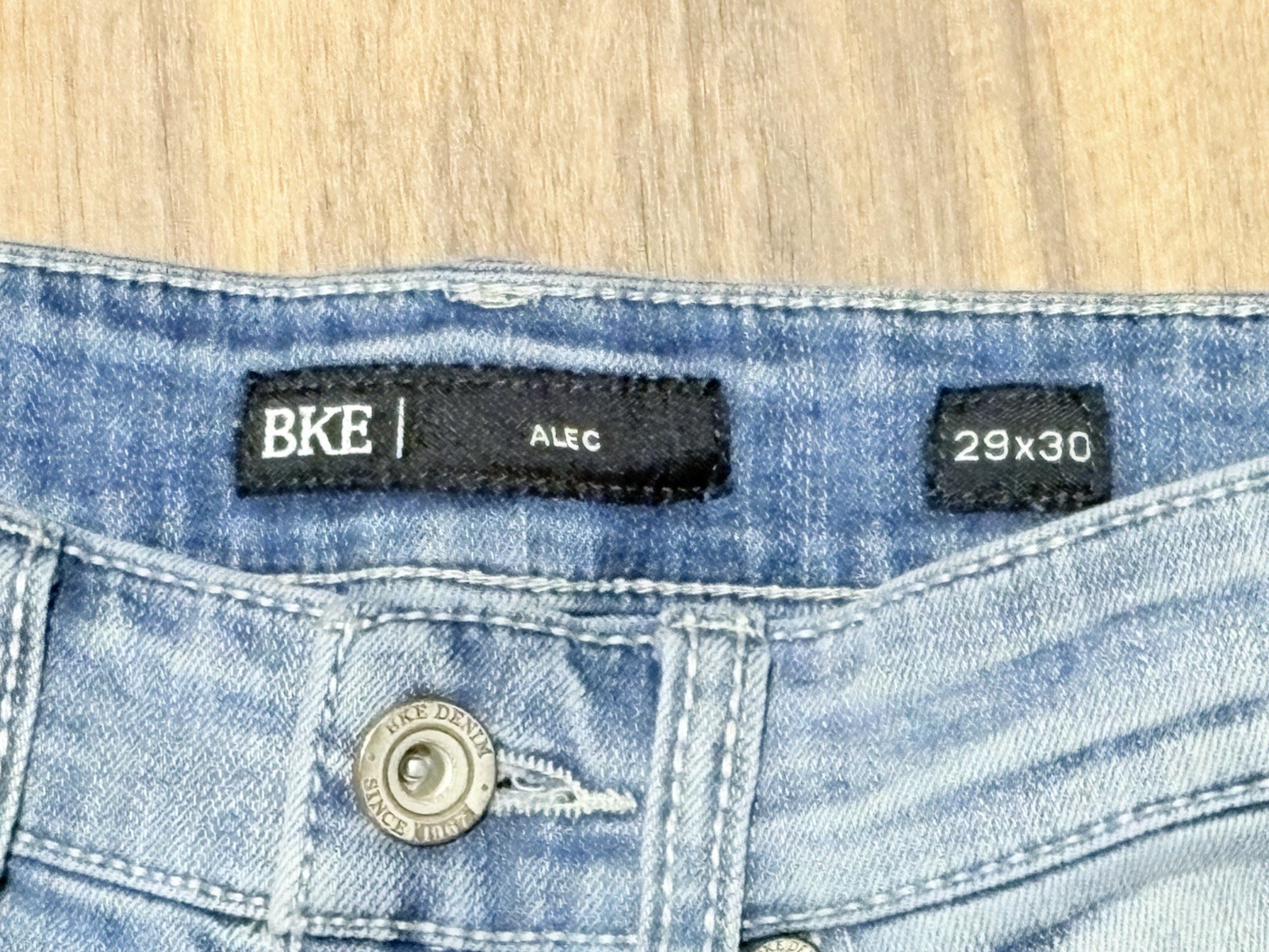 BKE Buckle Alec Slim Straight Jeans Men’s Stretch Medium Wash Distressed Denim
