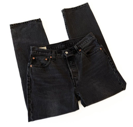 Levi’s Premium 501 Original Fit Women 29 Take A Hint Black Button Fly 27” Inseam