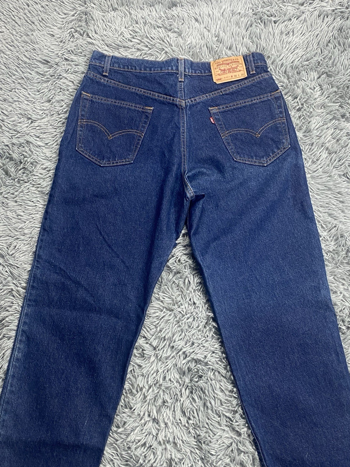 Vintage Levi’s 550 Jeans Mens 35×30 Relaxed Fit Medium Wash Made In USA
