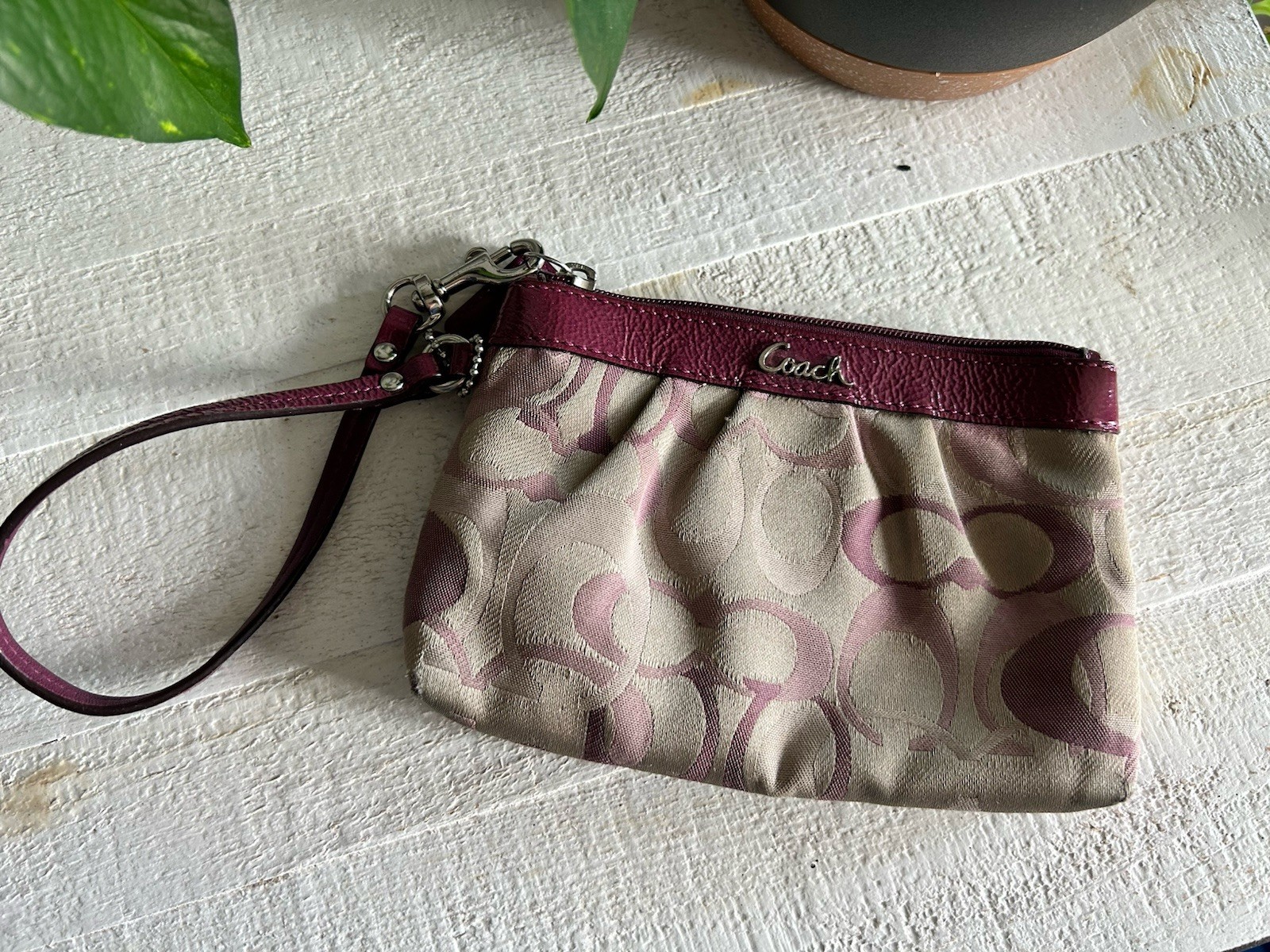 Coach Corner Zip Wristlet Logo Purple Maroon Small 6.75” X 4.5” Gift Mom Wallet