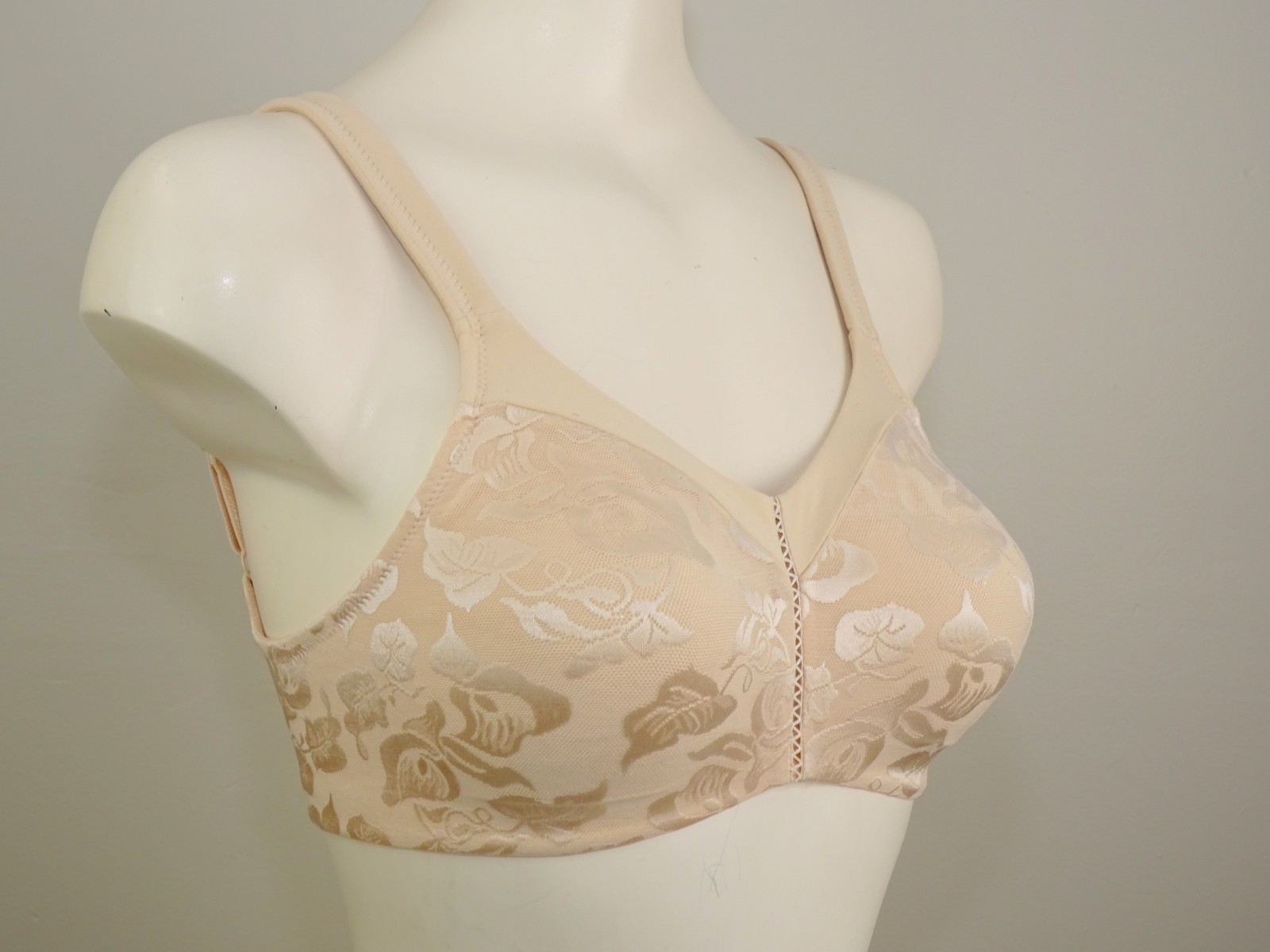 Wacoal 85276# Awareness Full Coverage Seamless Unlined Wire Free Bra US Size 38C