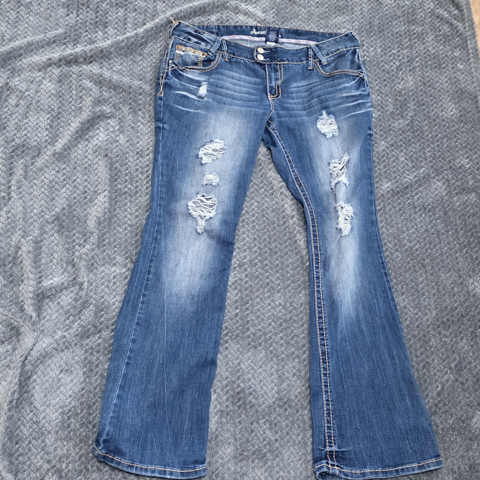 Amethyst Jeans Womens Size 13 Distressed Flare Bootcut Blue Stretch Denim Mid Ri