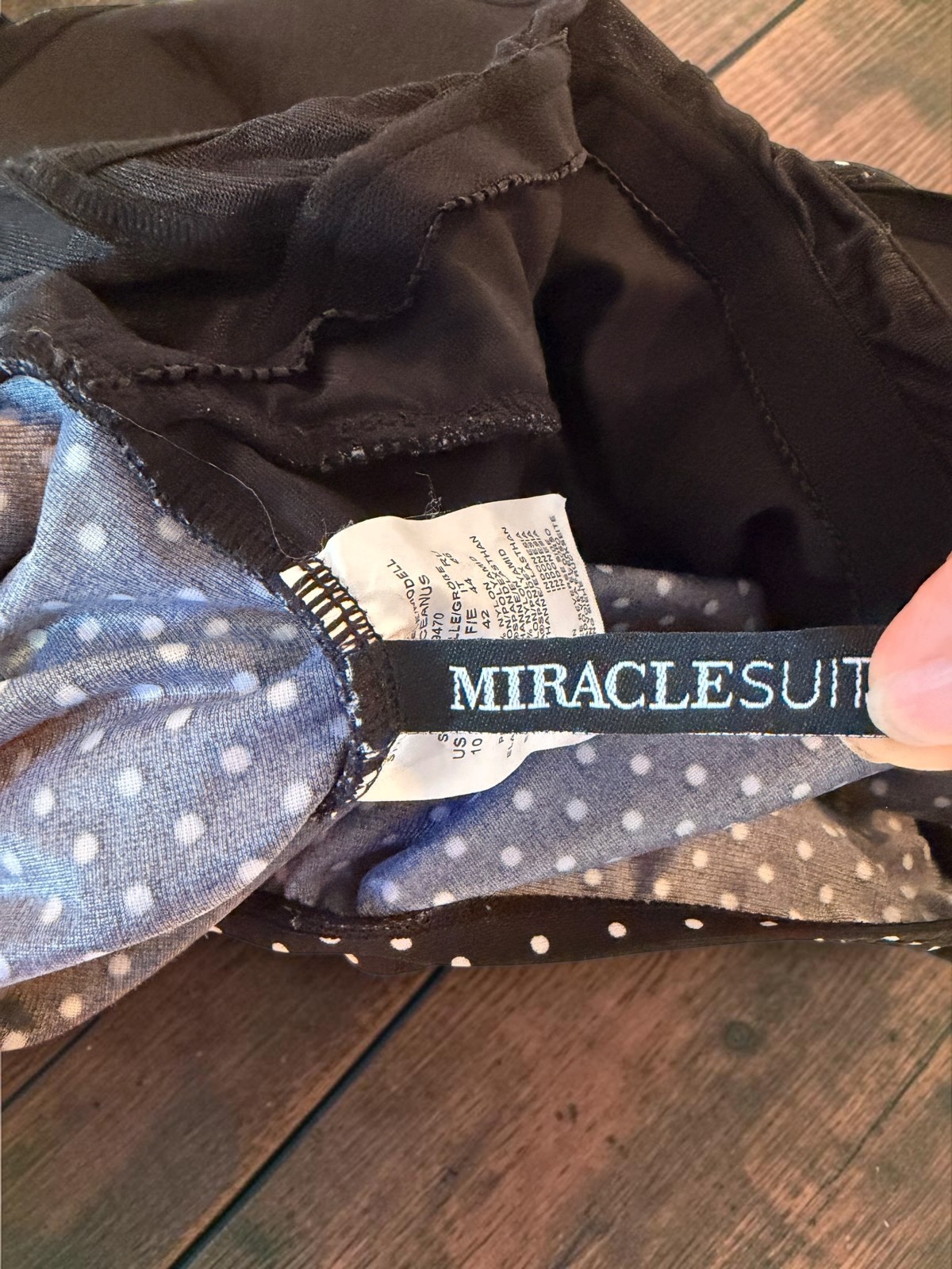 Miraclesuit Oceanus One Piece Swimsuit Pin Point Dot Black White Sz US 10