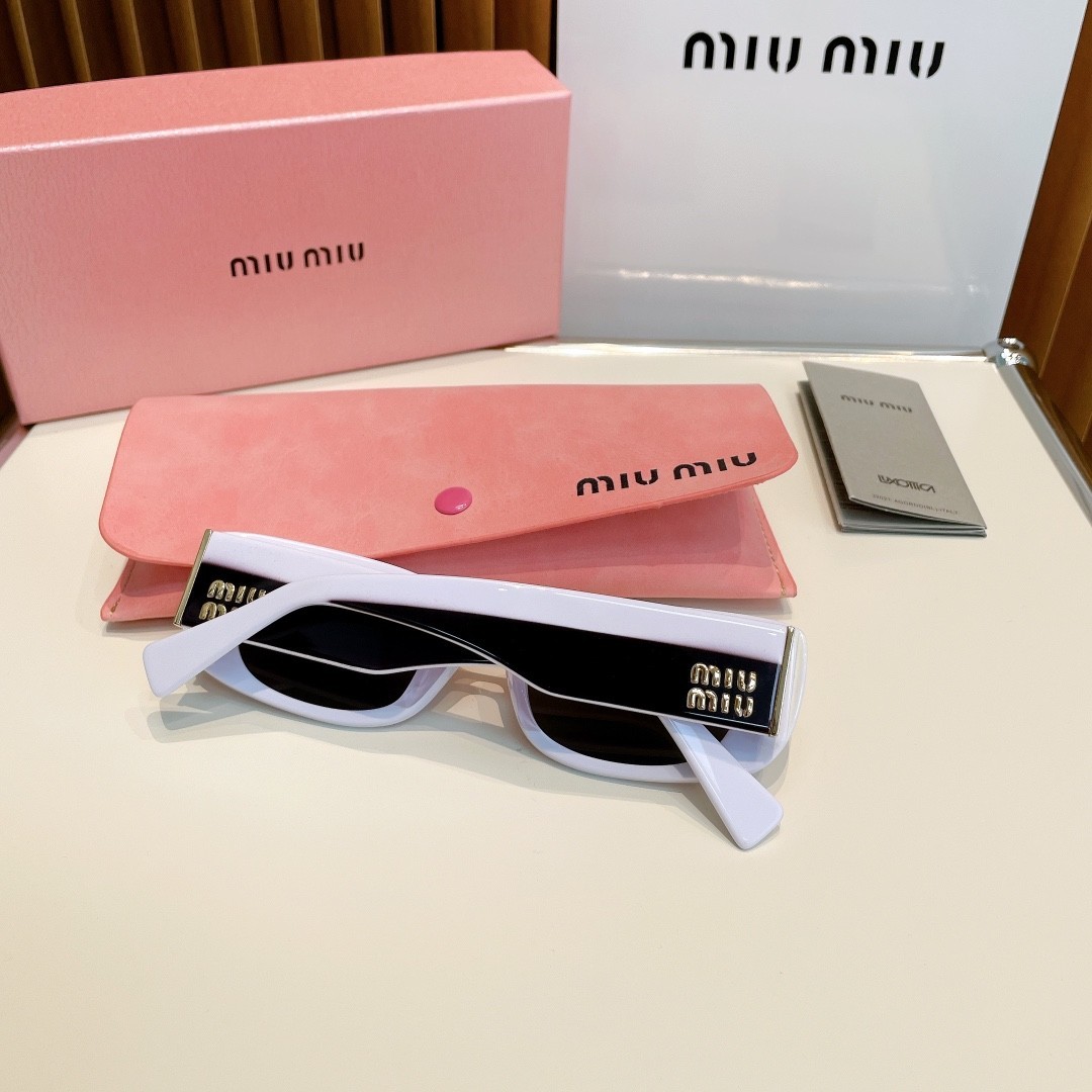 Luxury Rectangle Sunglasses Ivory White Acetate Frame Dark Lens UV400 New