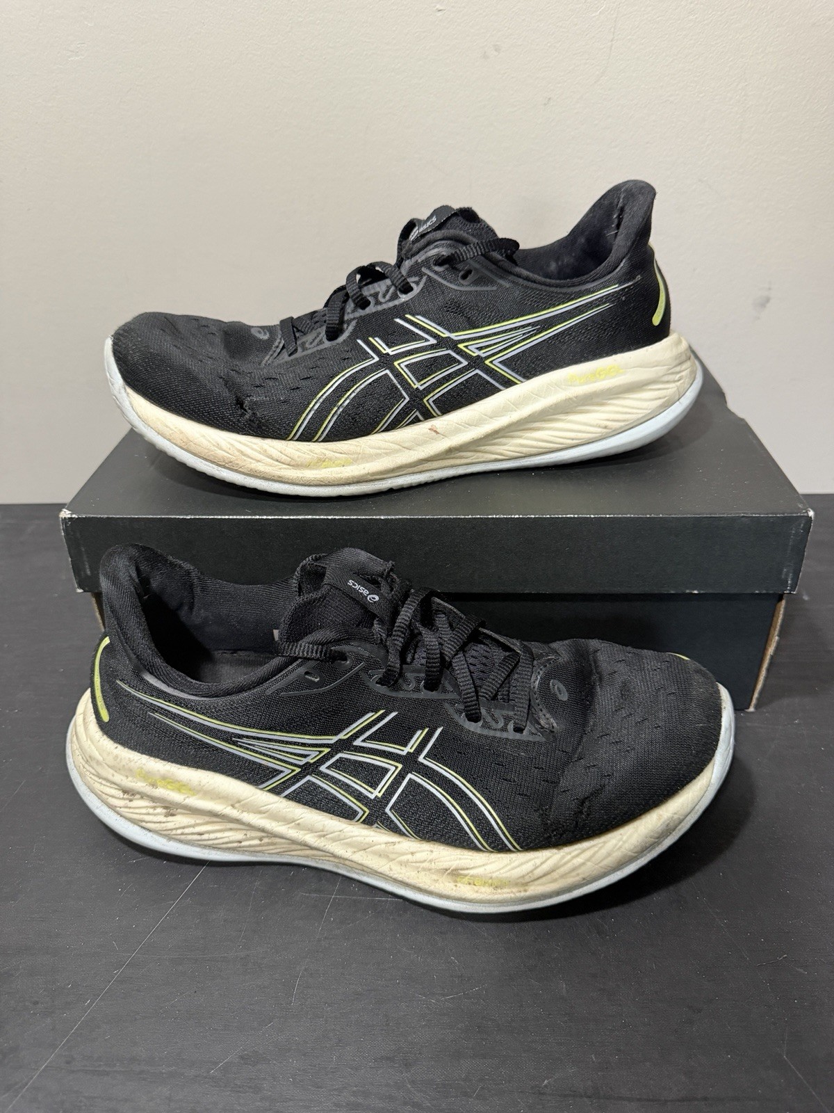 Size 9.5 – ASICS Gel Cumulus 26 Black