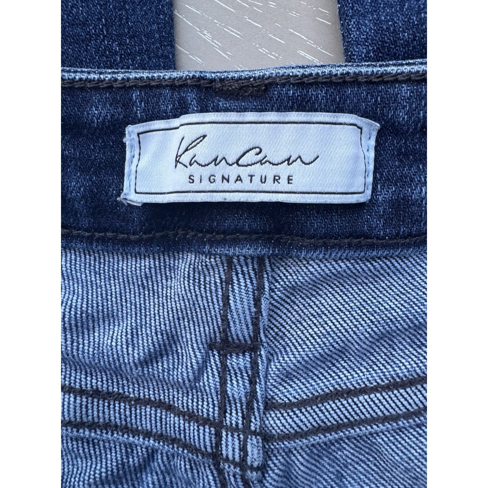 KanCan Signature Mid-Rise Ankle Skinny Jeans Size 24 VBK1575AA Frayed Raw Hem