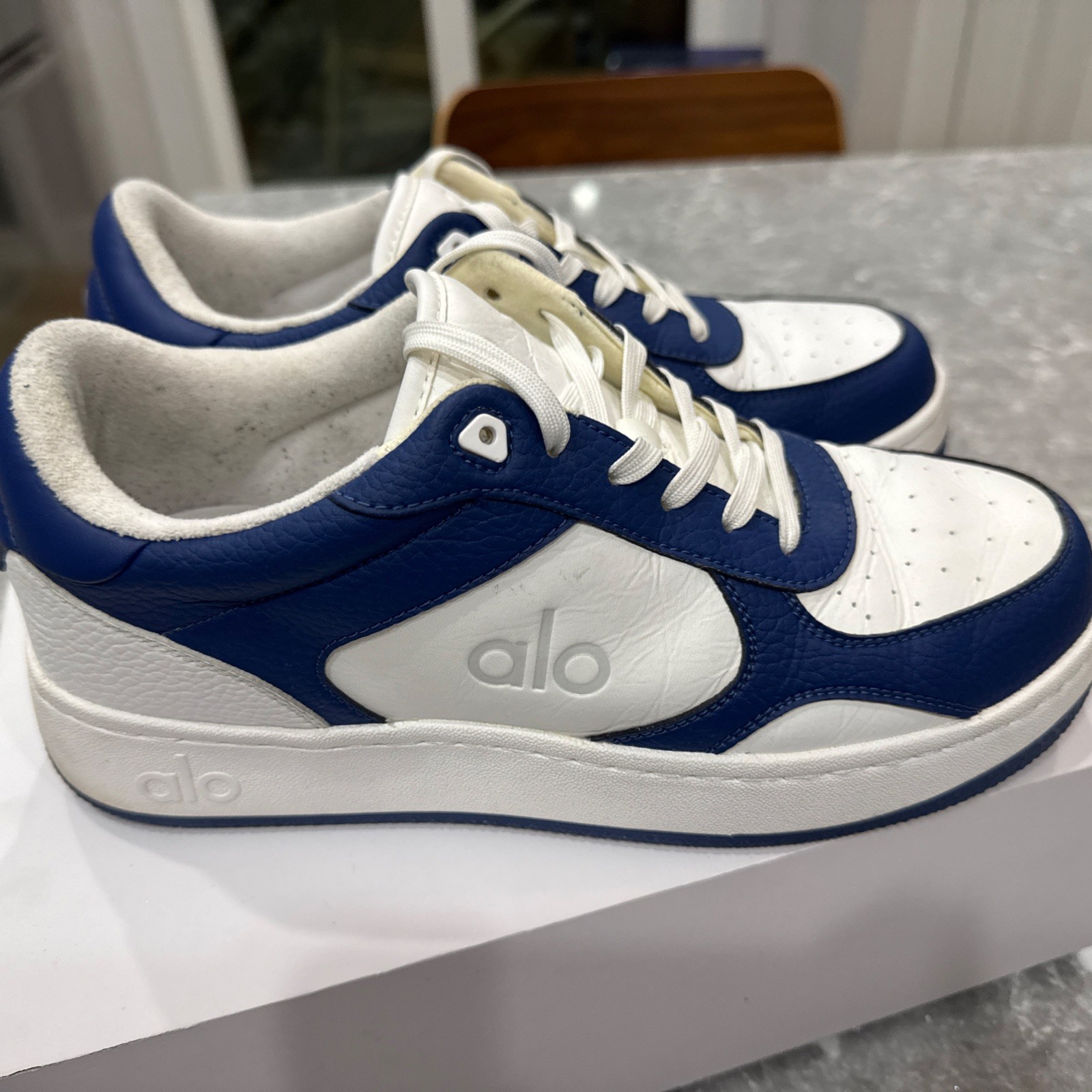ALO Yoga Recovery Mode Sneakers Men’s 8.5 Women’s 10 Style A0685U – PreOwned