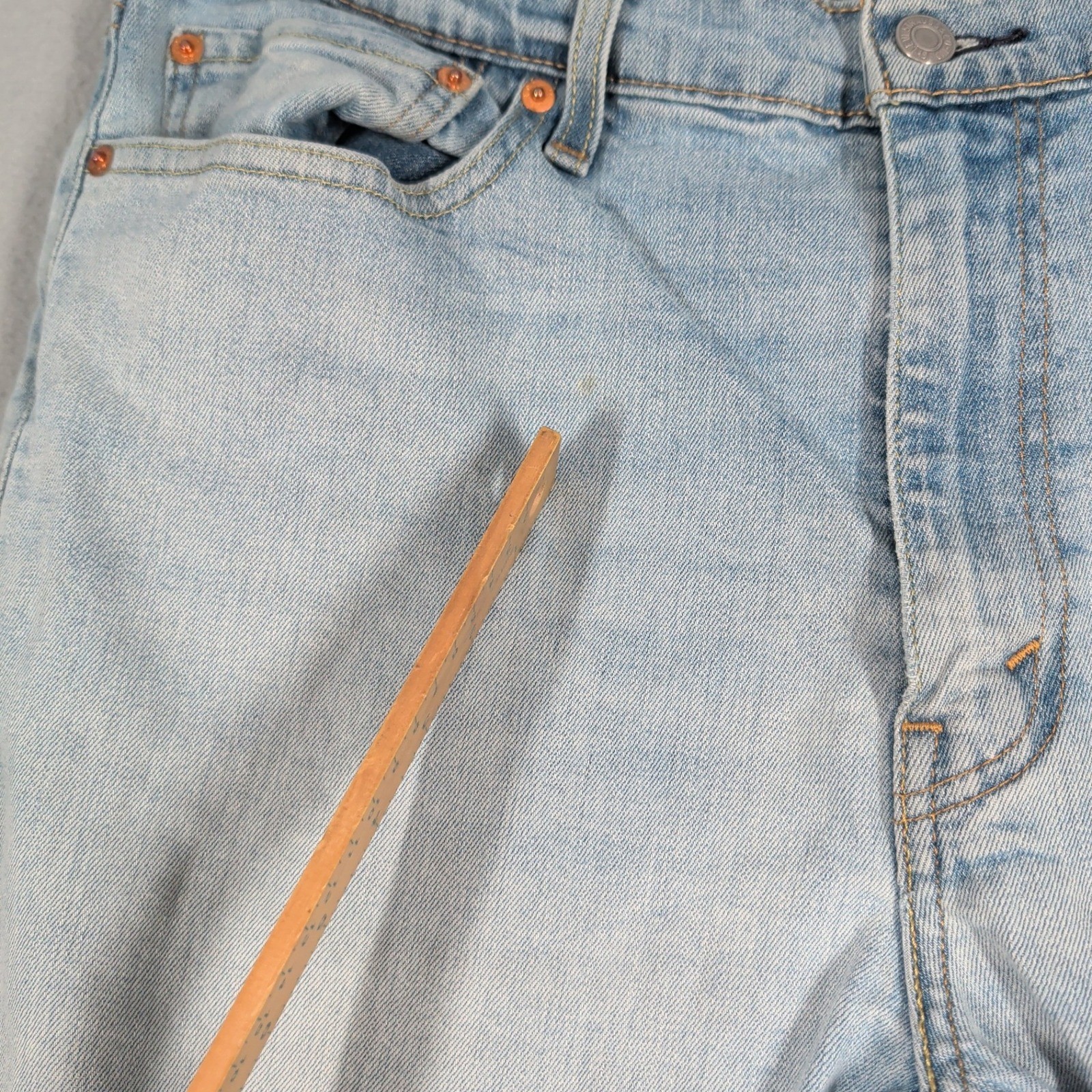 Levi’s 513 Jeans Mens 36×32 Light Wash Slim Straight Denim Casual Everyday Wear