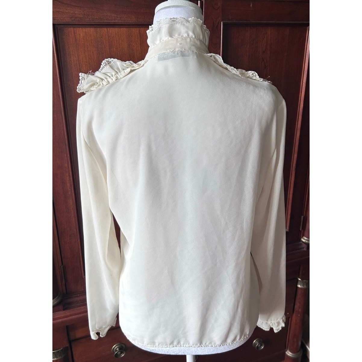 Vintage Alberto Capraro Ivory Ruffle Lace Blouse Size 8 Victorian Revival