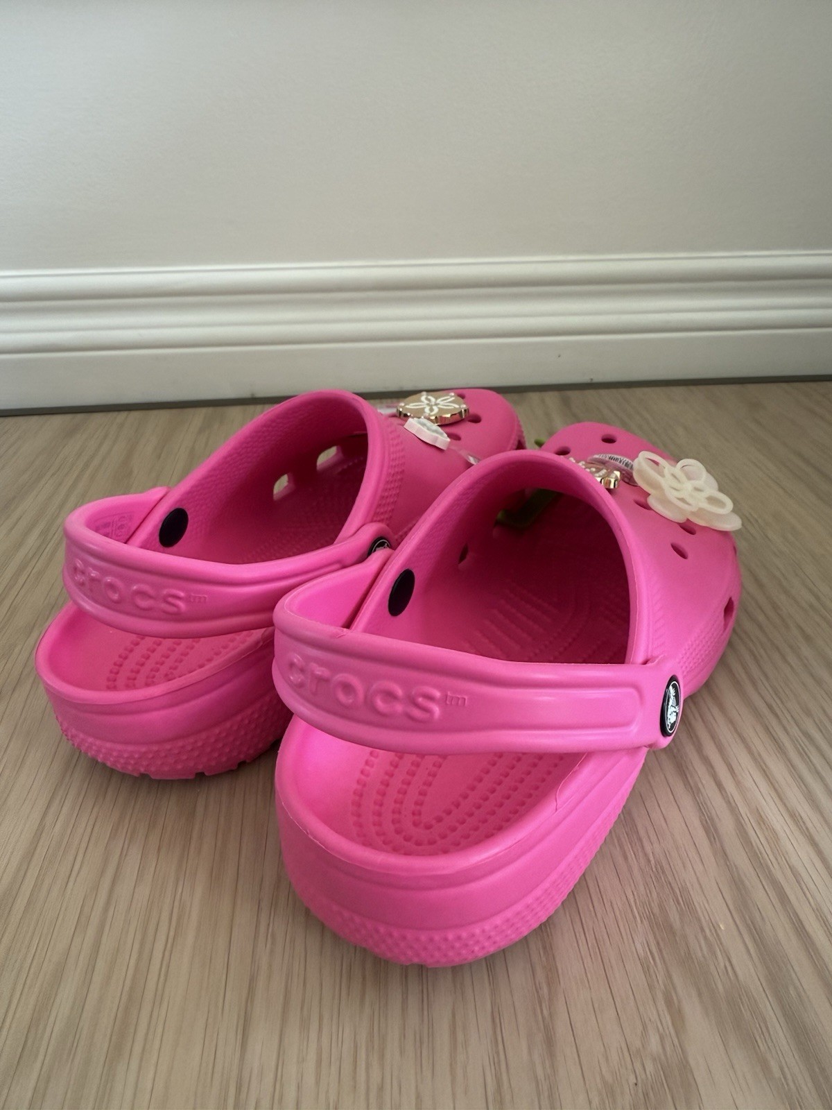 Crocs Classic Pink Crush Size W7. Free Charms Included