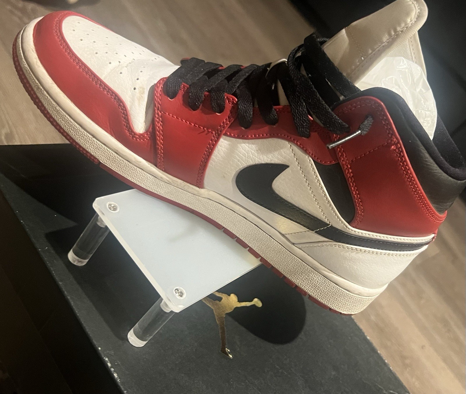 Jordan Air Jordan 1 Mid Chicago White/Gym Red/Black 554724-173 2020