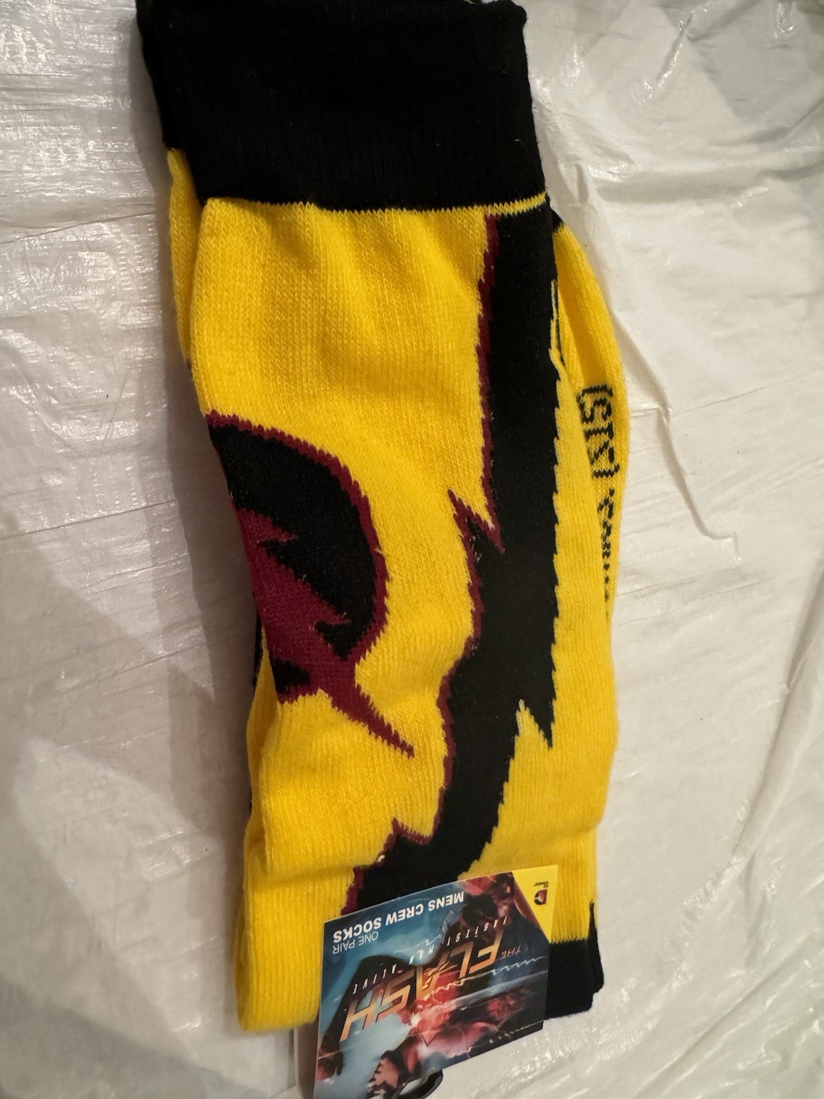 TheFlash MensCrewSocks Yellow Lightning DCComics Bioworld NWTSize10-13 Lootcrate