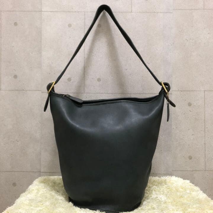 Coach Dufflesac 9085 Black Leather Shoulder Bag USA Vintage Turn Lock 80s