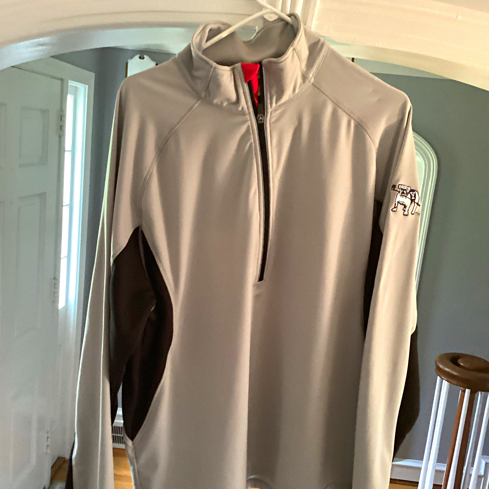 Yale Golf Club Level Wear Men’s XL Gray/Black 1/4 Zip Pullover With Bulldog Logo