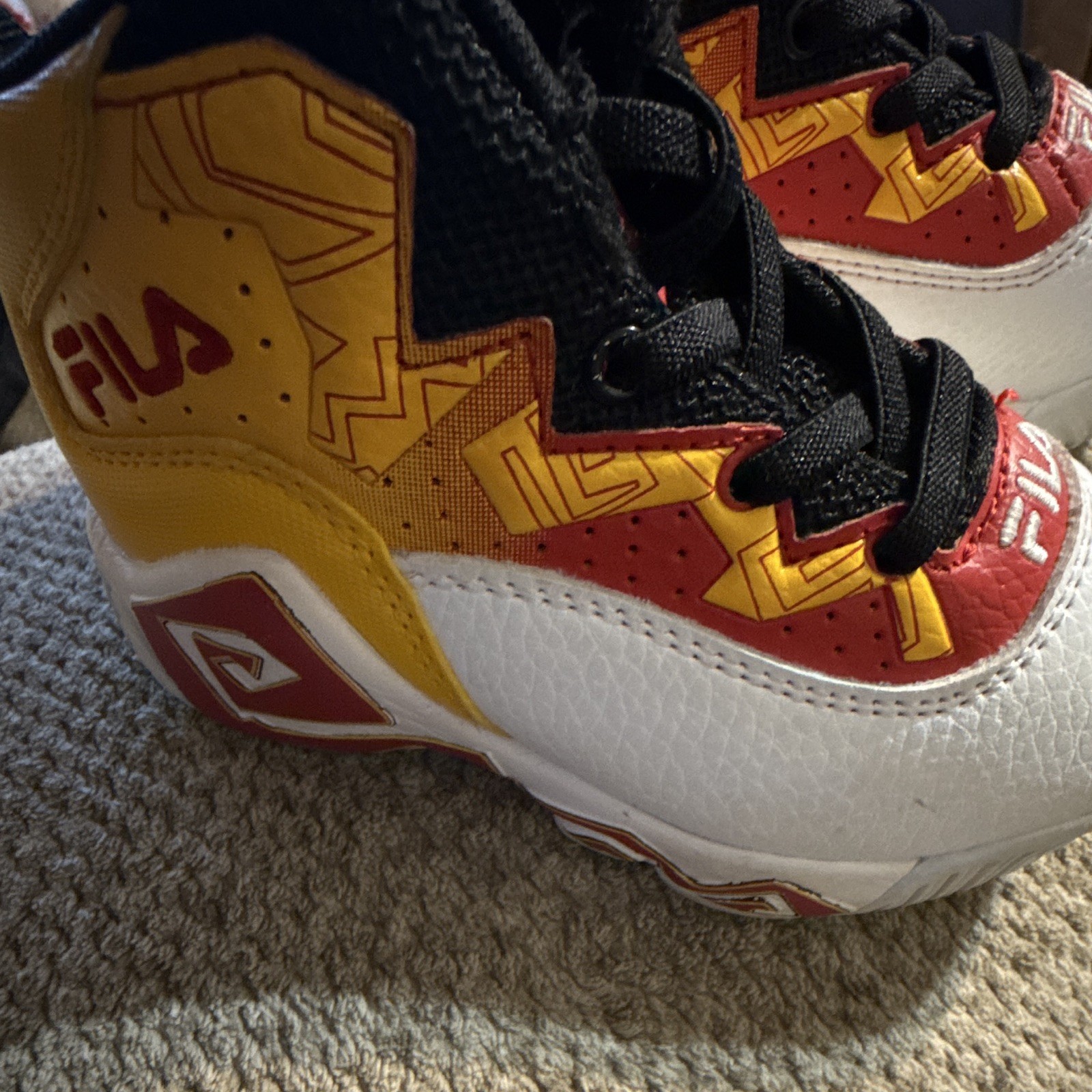 FILA Toddler Athletic Sneakers White/Yellow/Red/Black size 8