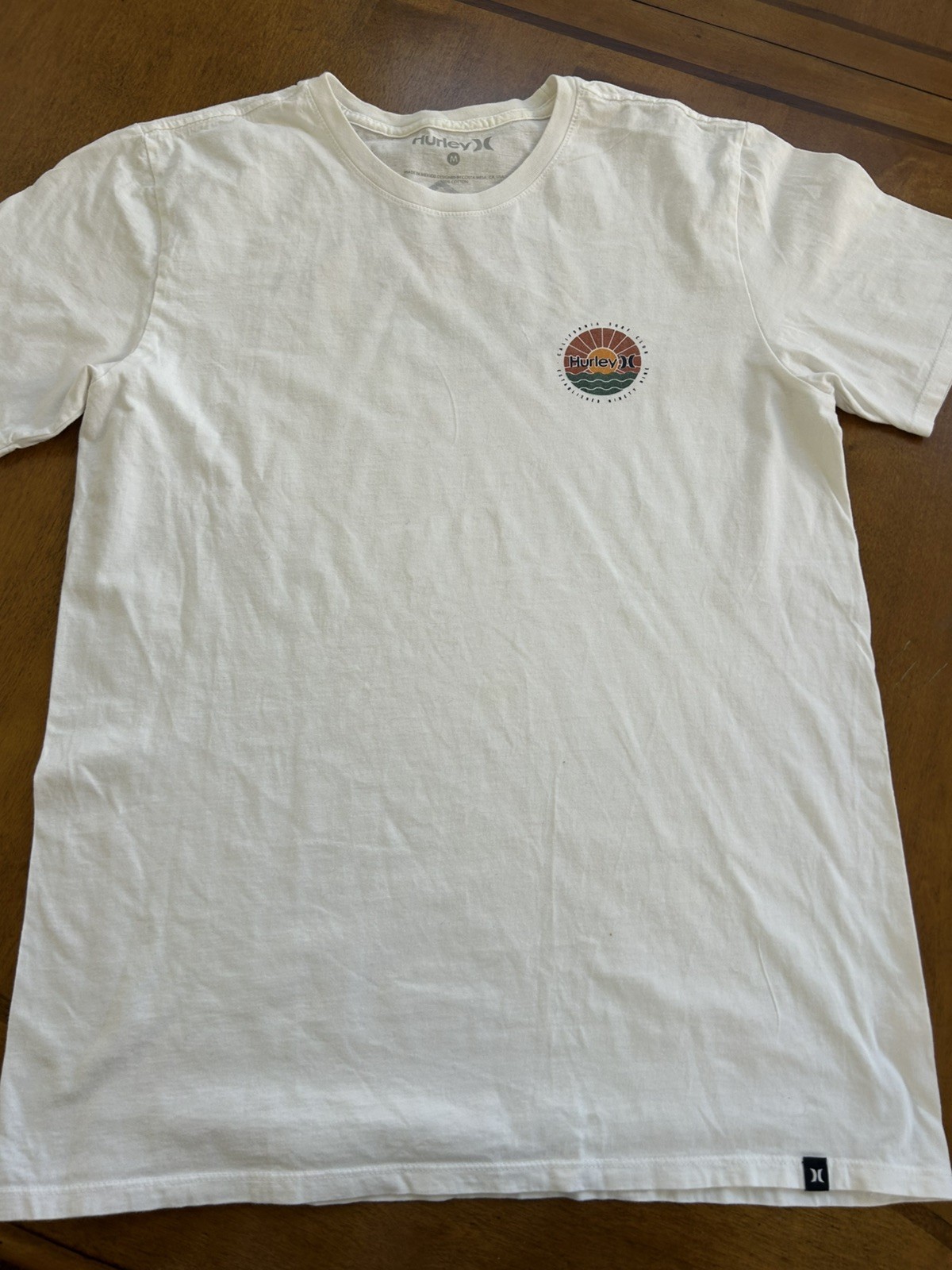 Hurley Men’s M Regular White Crew Neck Short Sleeve Logo Graphic T-Shirt (a)