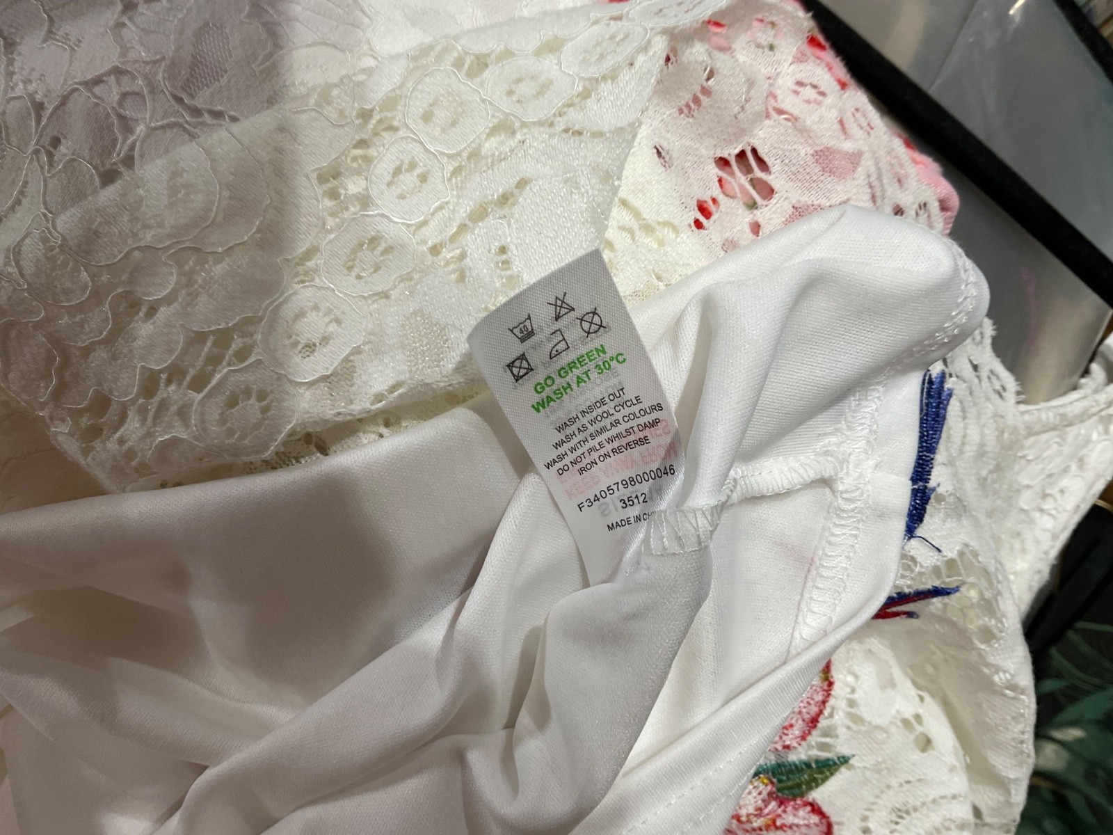 New Soon Matalan Lagenlook Ivory Floral Lace Stretch Blouson Top – Size 14 BNWT