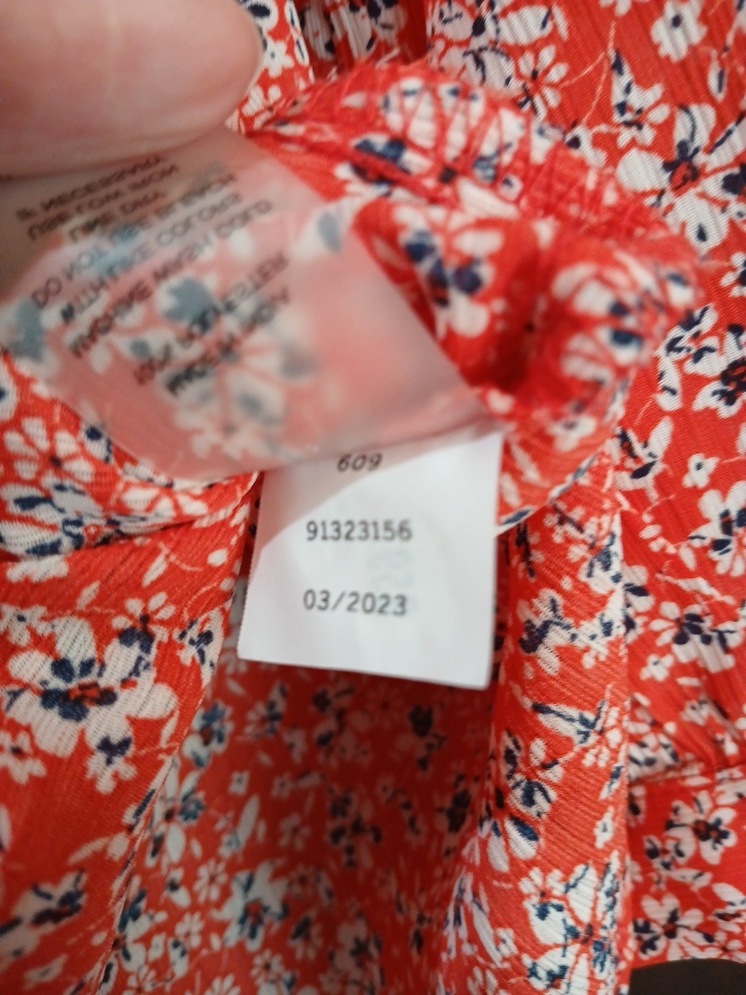 Vince Camuto large Womans Long Sleeved Red Flower Top