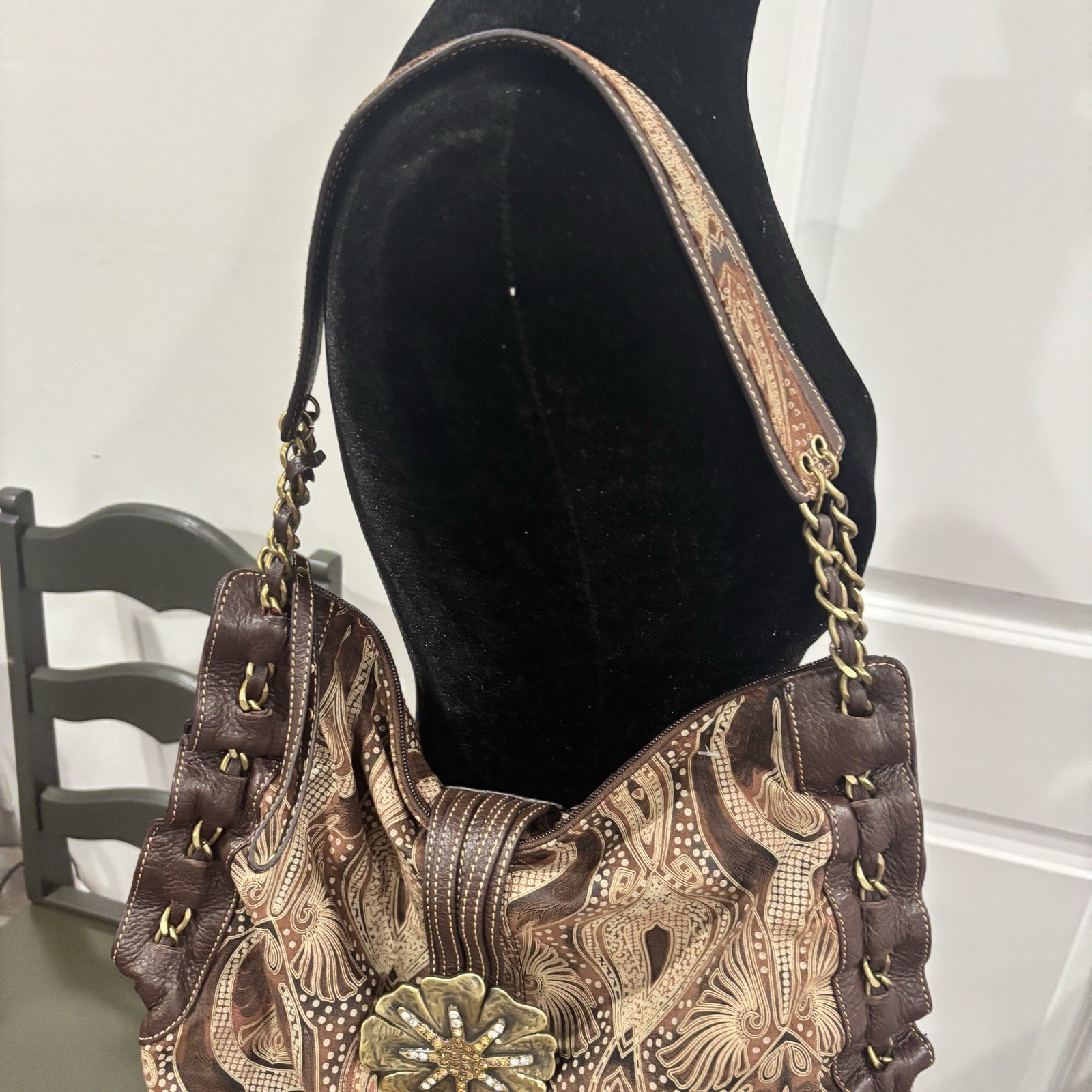 Sharif Paisley Shoulder Bag Zip Closure Gold Chain Strap Lined