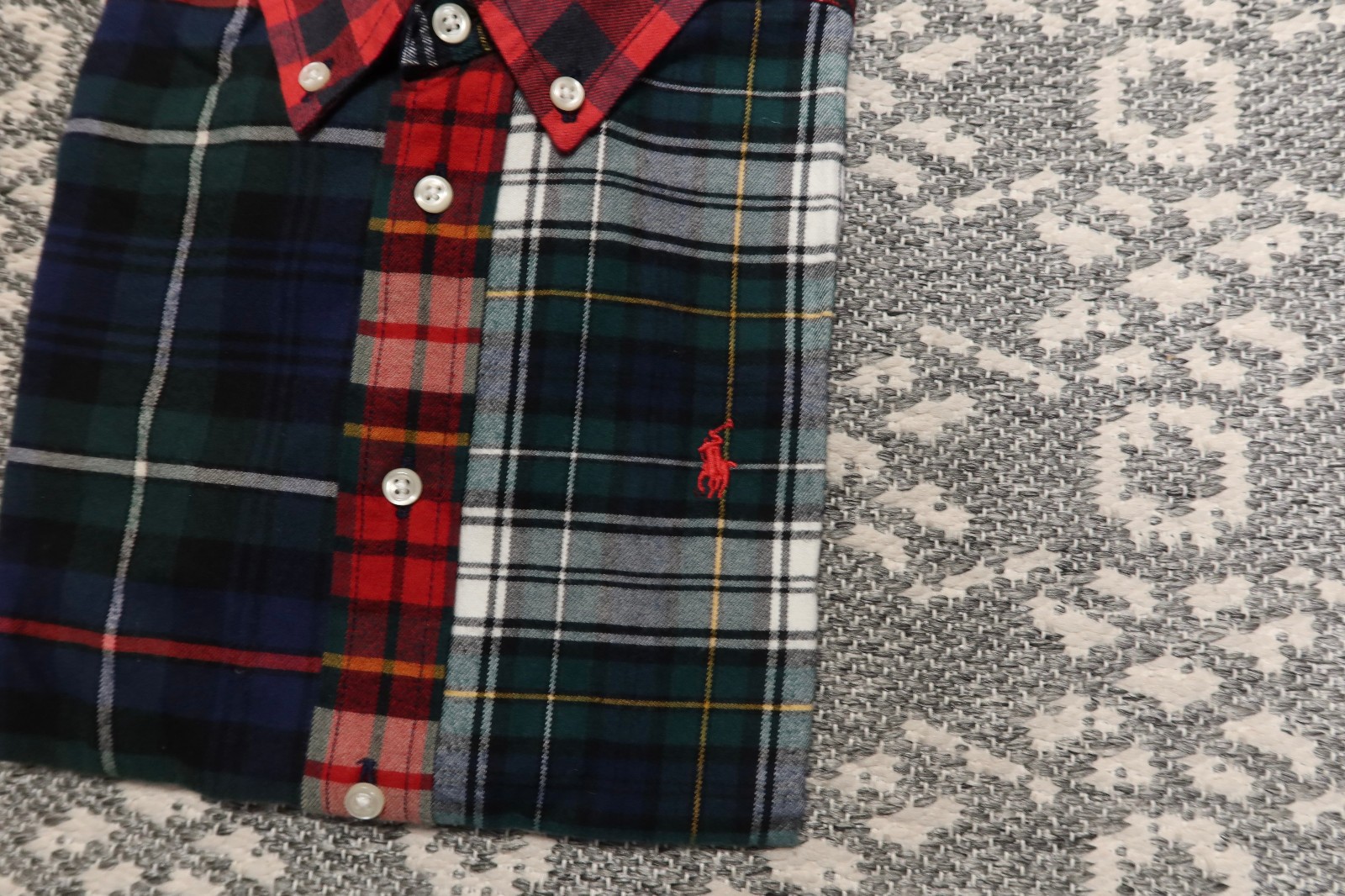 New Ralph Lauren Boy’s Button Down Flannel Shirt – Size 5 – Green Plaid