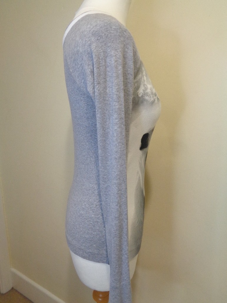 MARC CAIN GREY AND WHITE LONG SLEEVE POLAR BEAR PRINT T-SHIRT – SIZE 10 (N.2)