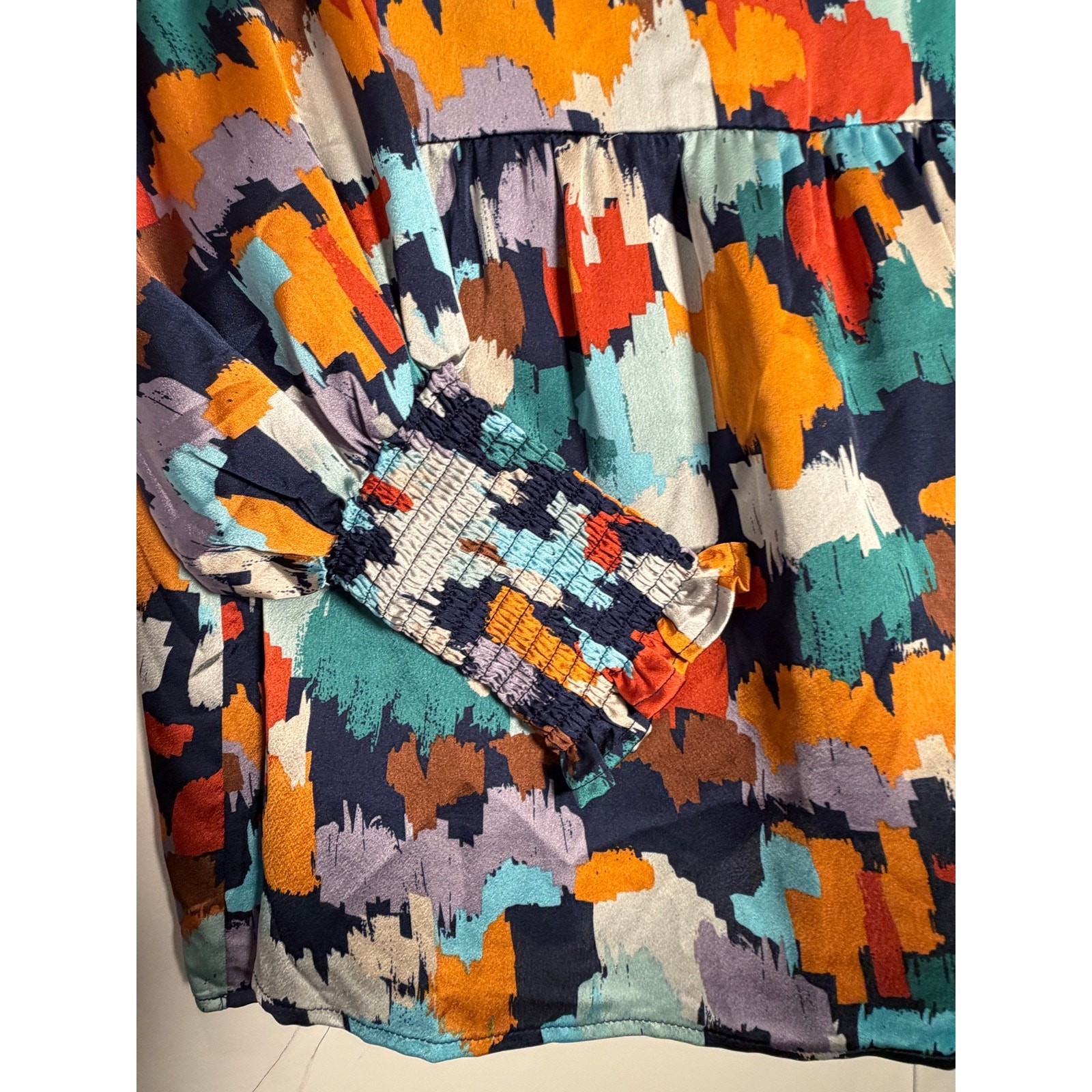 Entro Womens Small Abstract Print Babydoll Blouse Smocked Cuff Long Sleeve Top