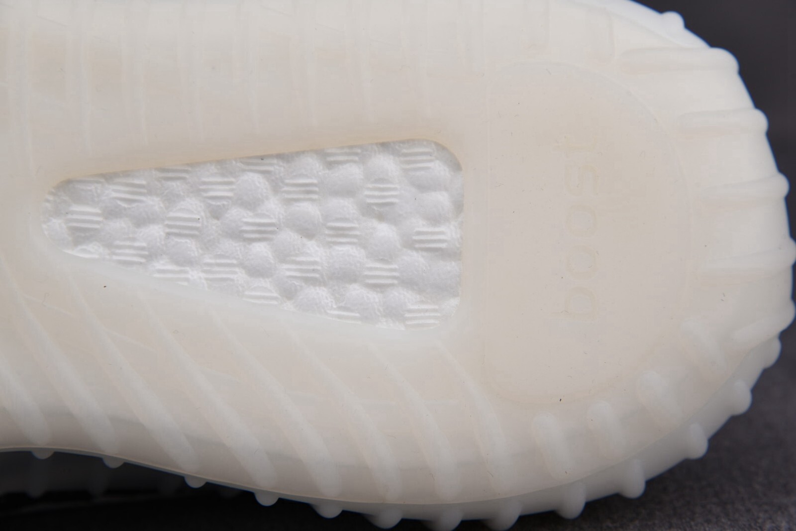 adidas Yeezy Boost 350 V2 Low Zebra CP9654 Brand New