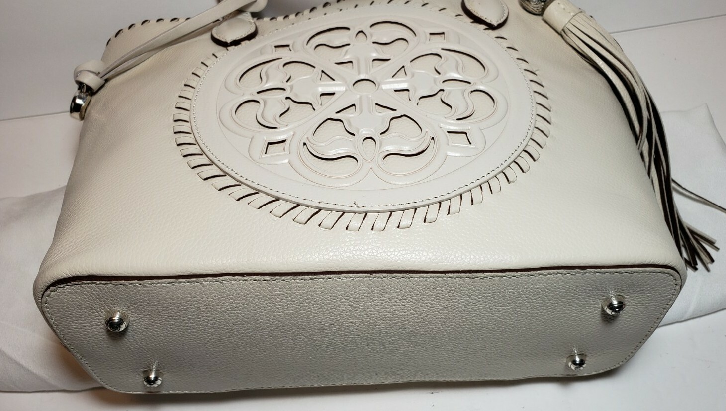 BRIGHTON FERRARA COLL. WHITE EMILIA MEDALLION TOTE SHOULDER HANDBAG NWOT $410