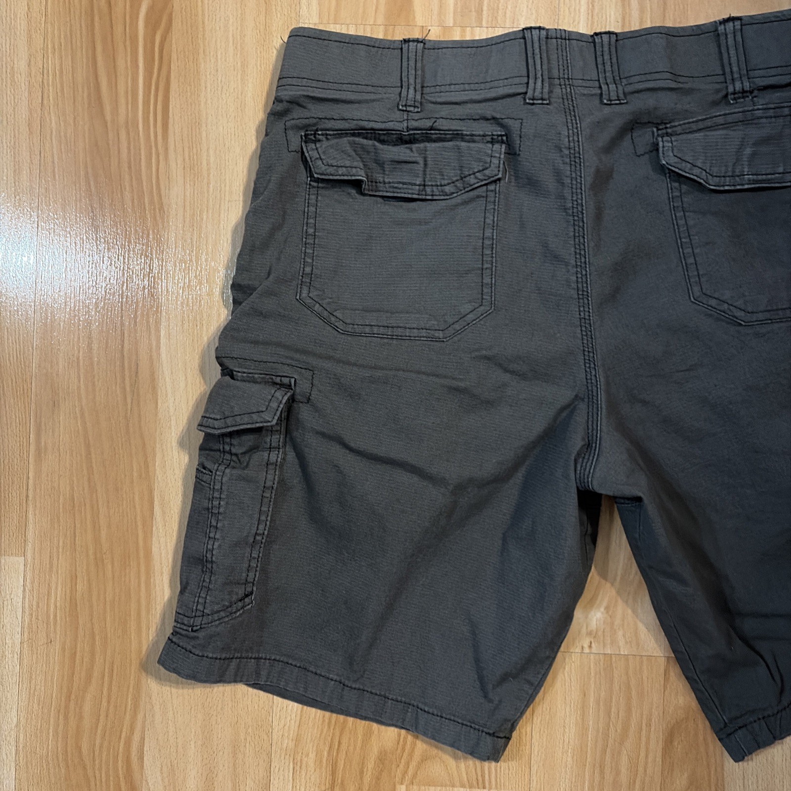 Lee Extreme Motion Mens Cargo Shorts 34 Gray Stretch Utility Pockets 6