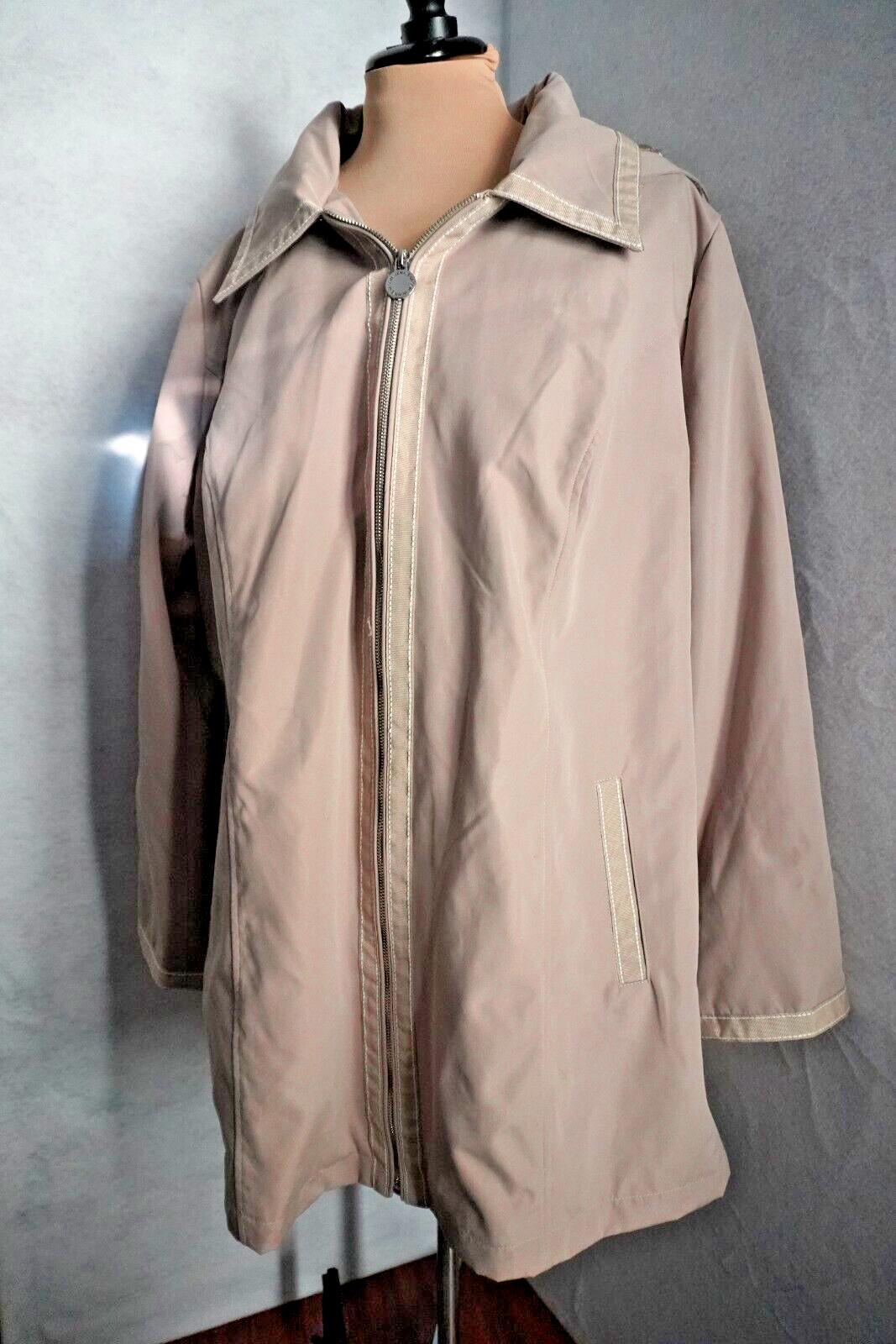 Dennis Basso Beige Zipper Front Hood Lined Water-Resistant Coat size 2X